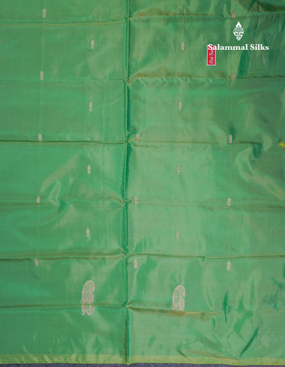 Magenta Pink Thread work Buttas Banana Pinth Saree (Vaazhainaar Pattu) With Contrast Parrot Green Blouse