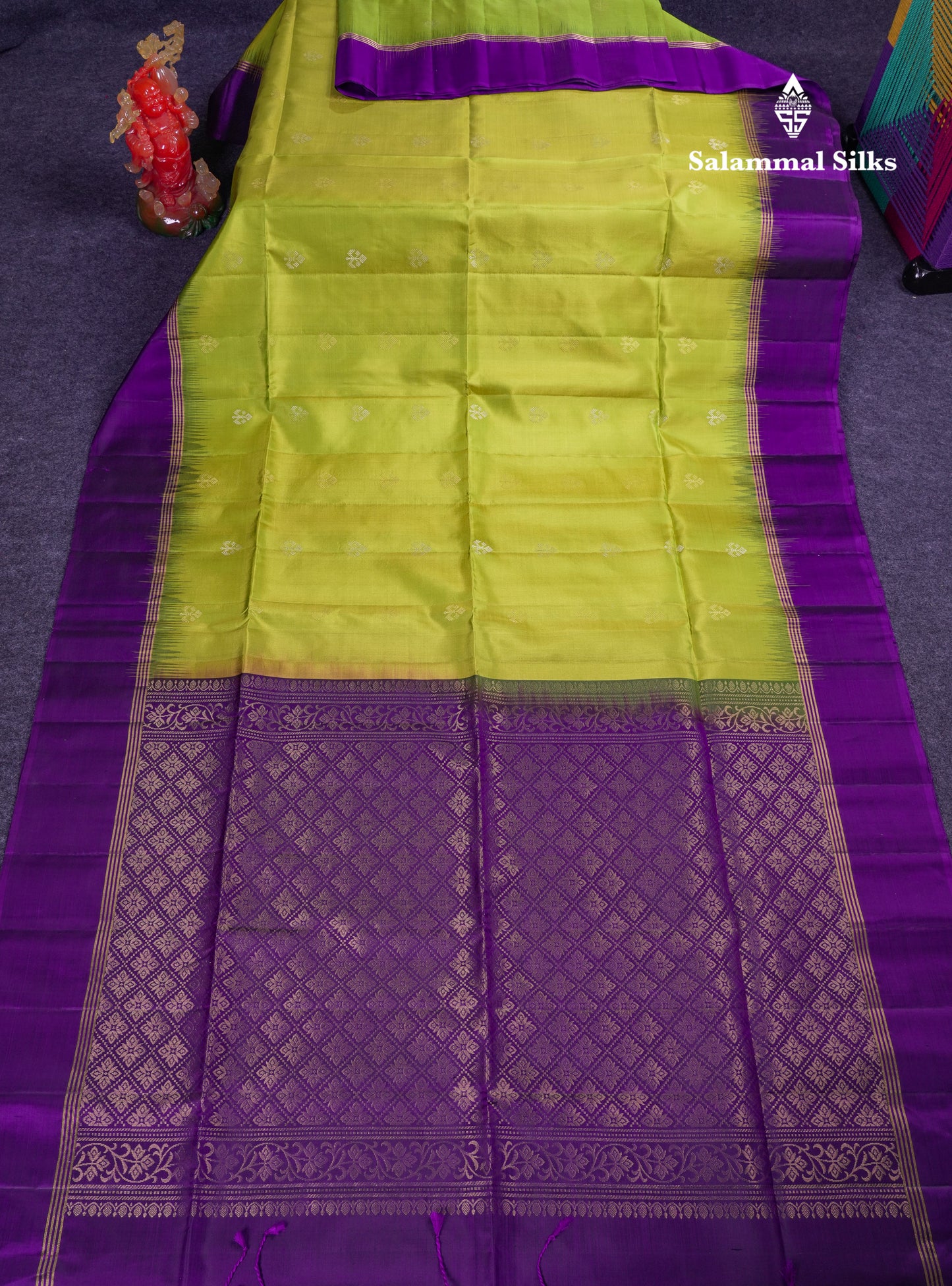 Beautiful Manthulir Green Pure Kanjivaram Soft Silk Saree With Contrast Dark Purple Fancy Border