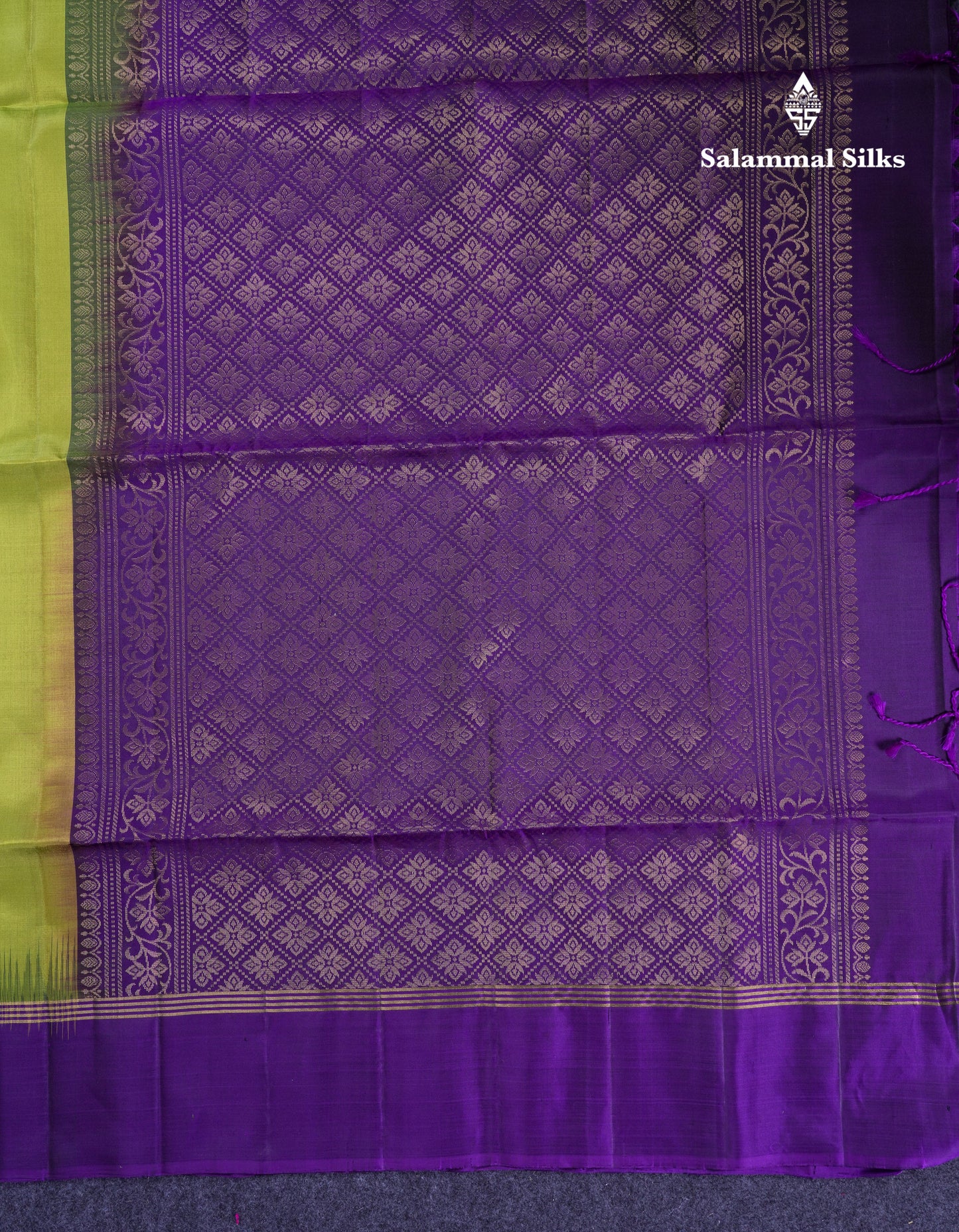 Beautiful Manthulir Green Pure Kanjivaram Soft Silk Saree With Contrast Dark Purple Fancy Border