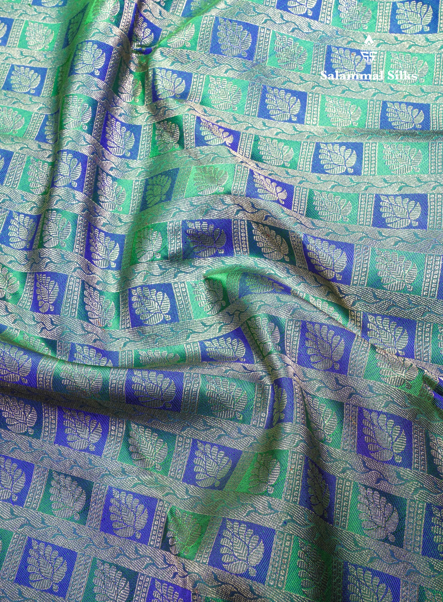 Beautiful Green And Peacock Blue Daimond Design Pure Kanjivaram Silk Saree Pure Zari with Blouse