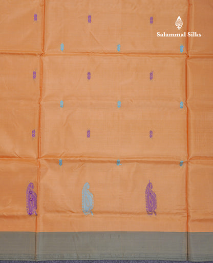 Sandal Thread work Buttas Banana Pinth Saree (Vaazhainaar Pattu) With Contrast Bottle Green Blouse
