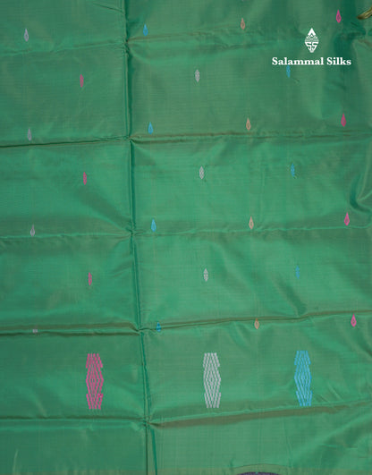 Pinkish Peach Thread work Buttas Banana Pinth Saree (Vaazhainaar Pattu) With Contrast Saffire Green Blouse