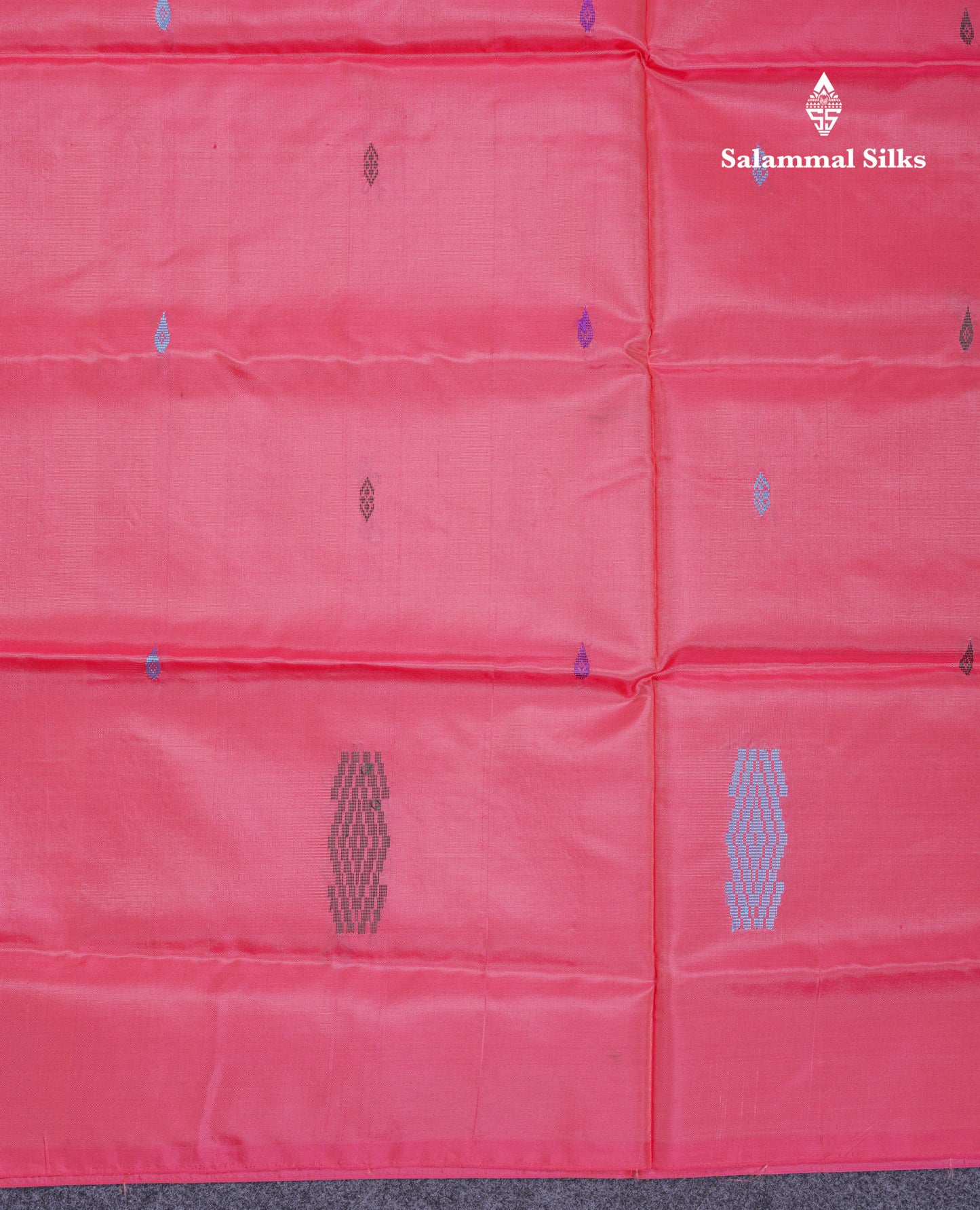Pinkish Peach Thread work Buttas Banana Pinth Saree (Vaazhainaar Pattu) With Contrast Saffire Green Blouse