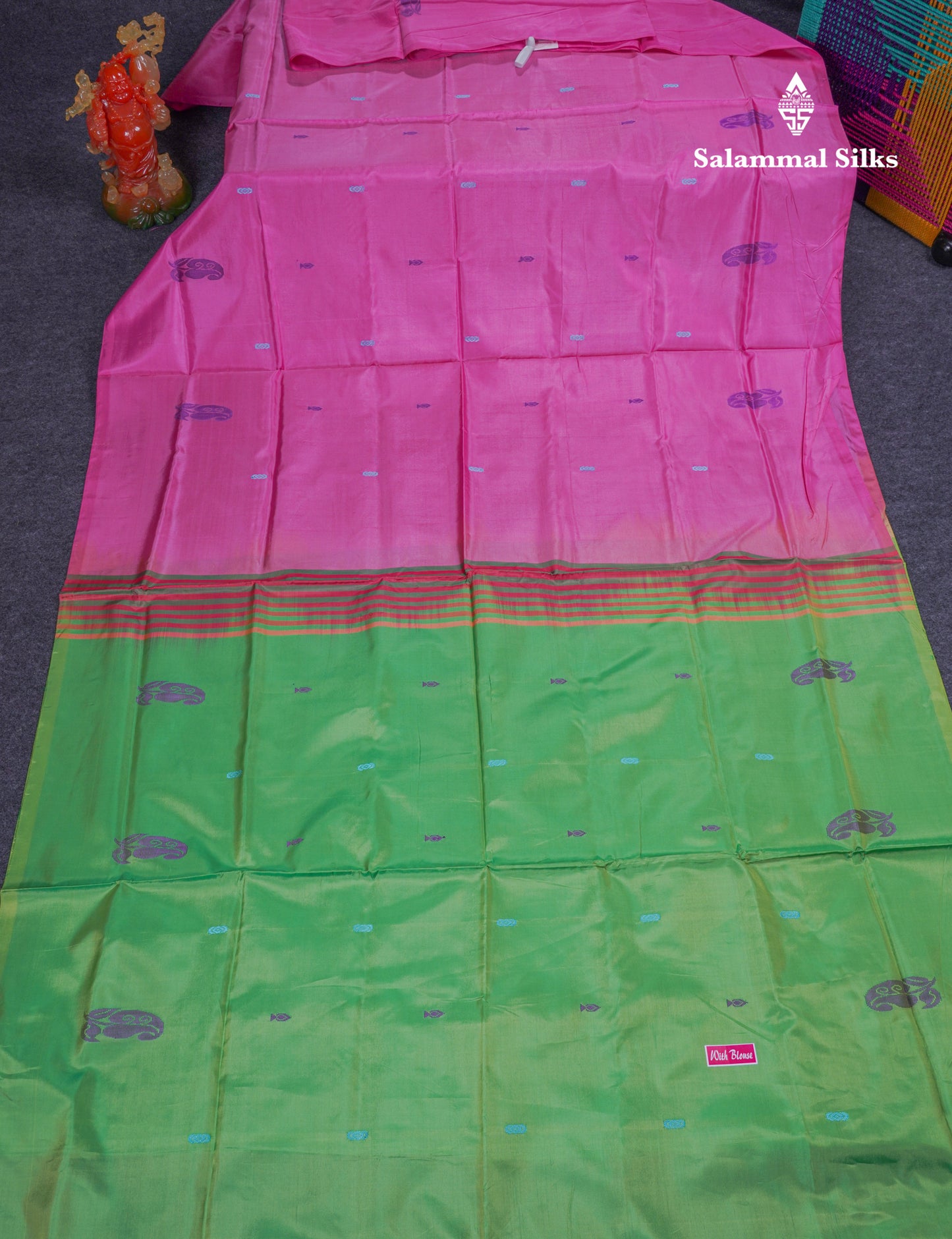 Light Pink Thread work Buttas Banana Pinth Saree (Vaazhainaar Pattu) With Contrast Parrot Green Blouse
