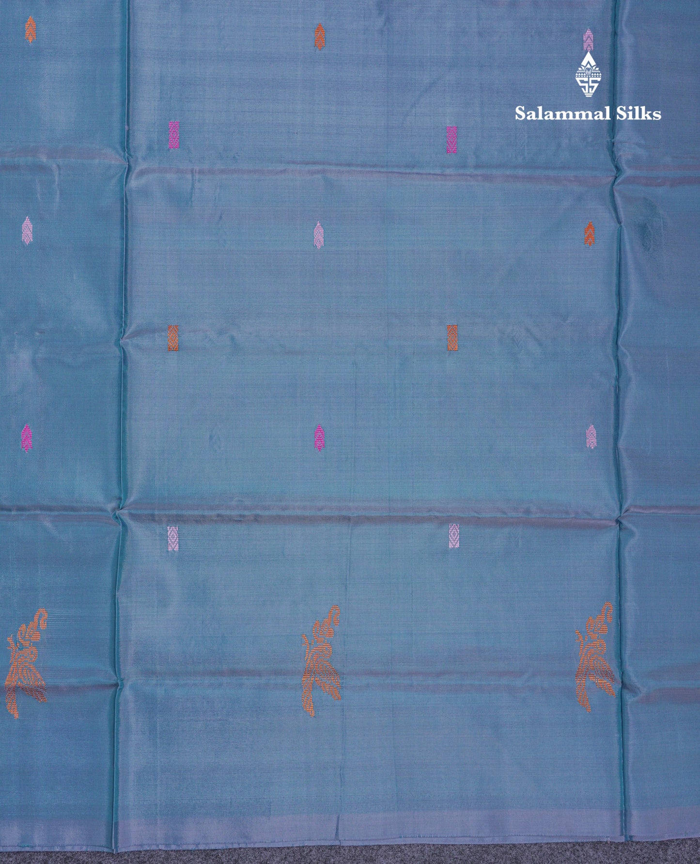 Light Blue Thread work Buttas Banana Pinth Saree (Vaazhainaar Pattu) With Contrast Dark Peach Blouse