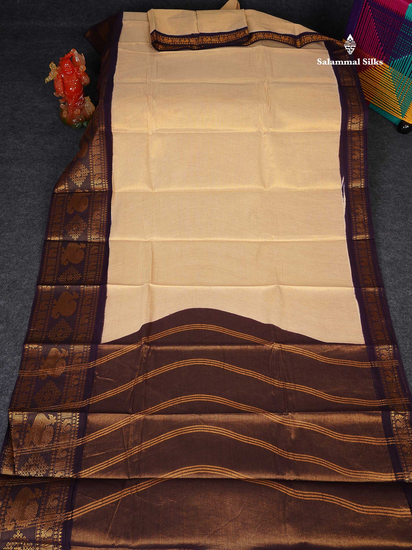 Sungudi Cotton Saree - Half White Colour Body Vaira Oosi Lines With Dark Purple Traditional Evening Morning Border