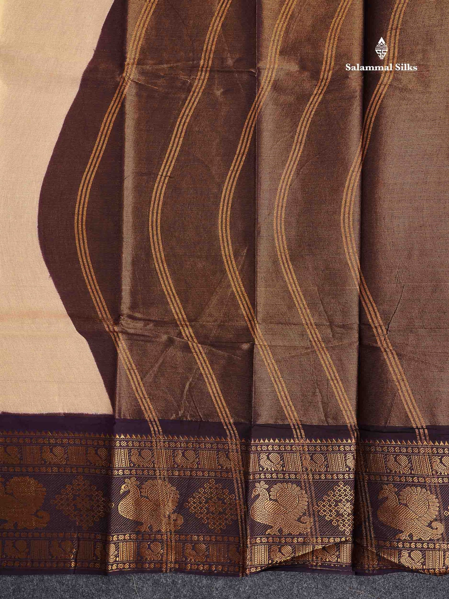 Sungudi Cotton Saree - Half White Colour Body Vaira Oosi Lines With Dark Purple Traditional Evening Morning Border
