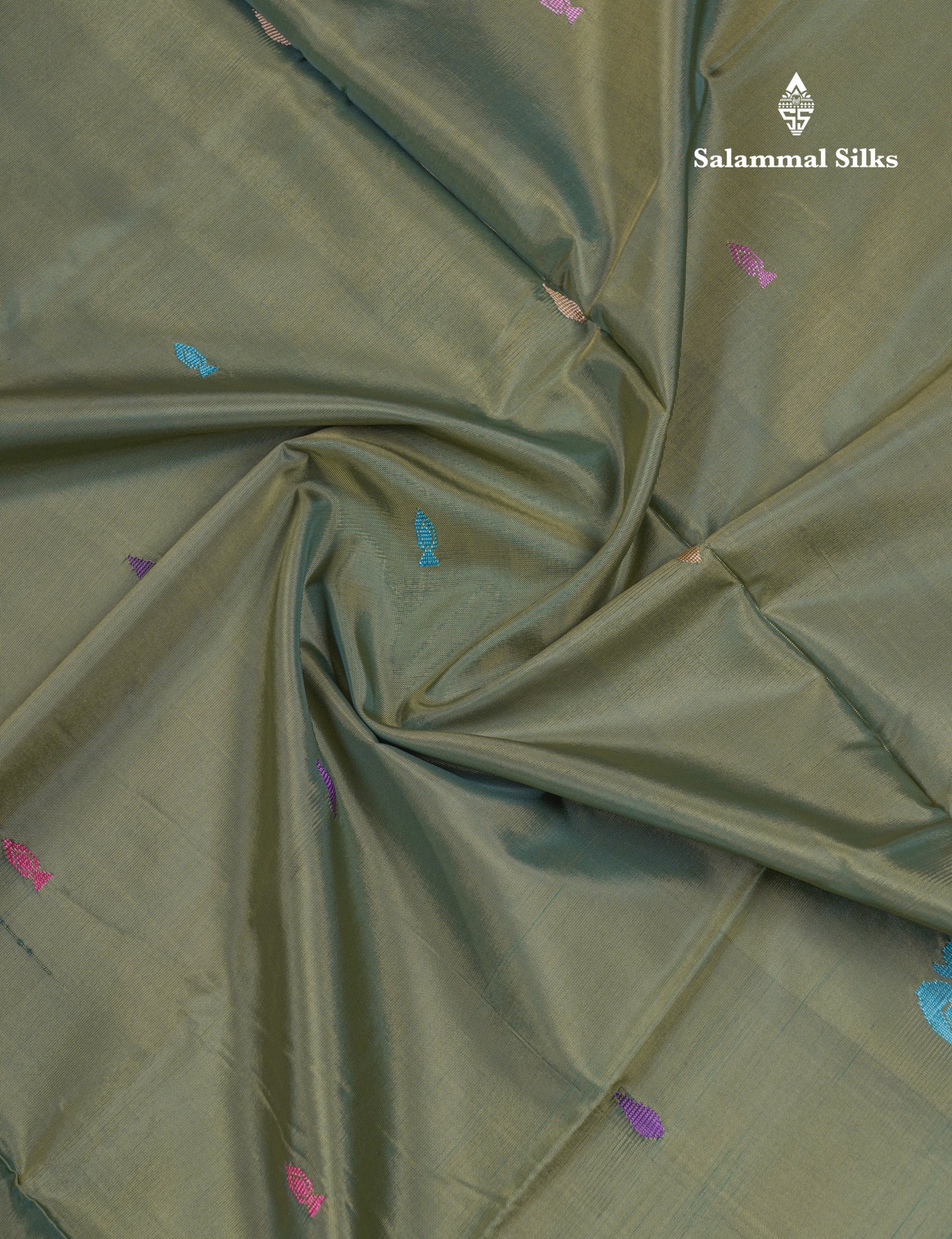 Olive Green Thread work Buttas Banana Pinth Saree (Vaazhainaar Pattu) With Contrast Light Lavender Blouse
