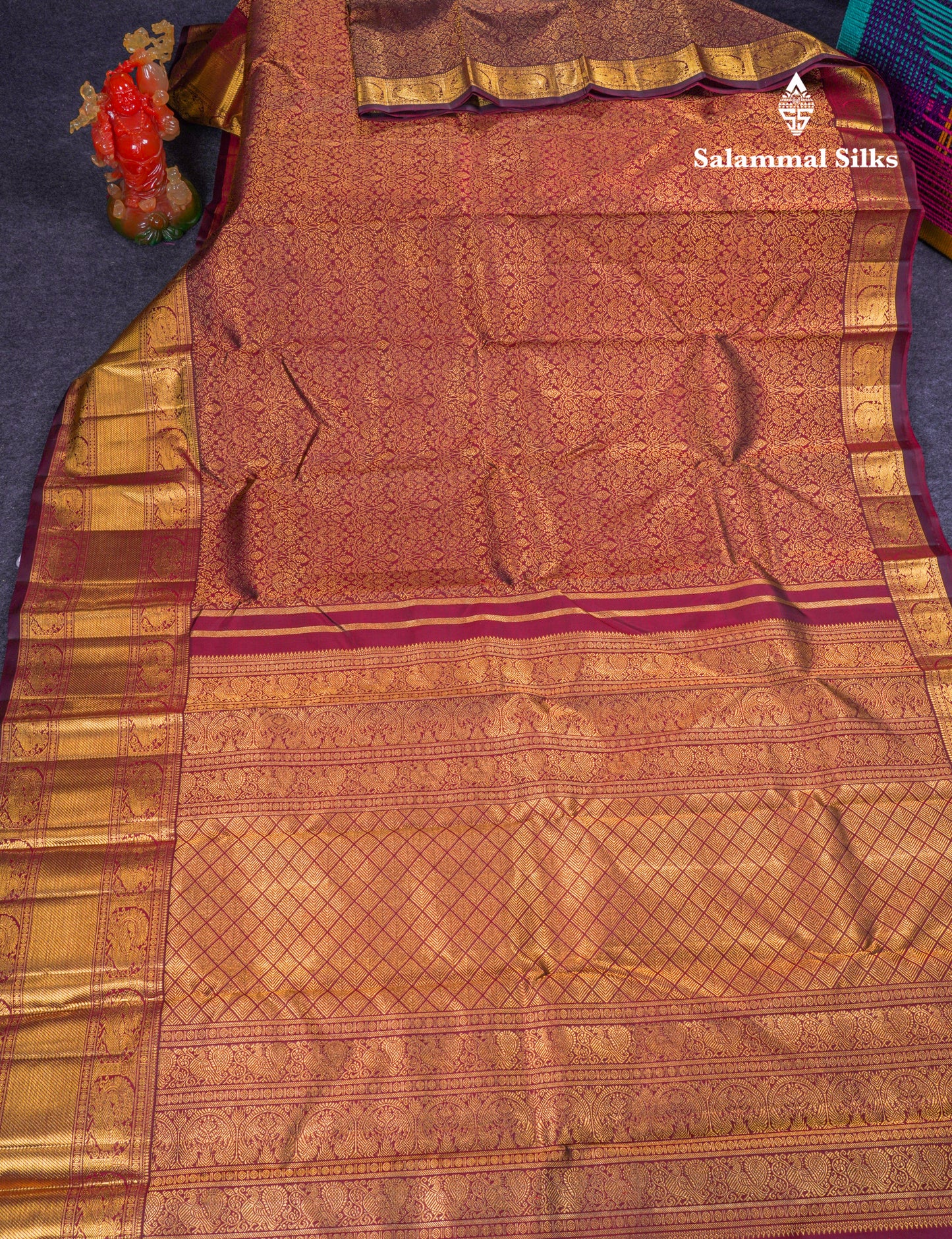 Beautiful Dark Maroon 2G Pure Kanjivaram Silk Saree With Traditional Evening Morning Border