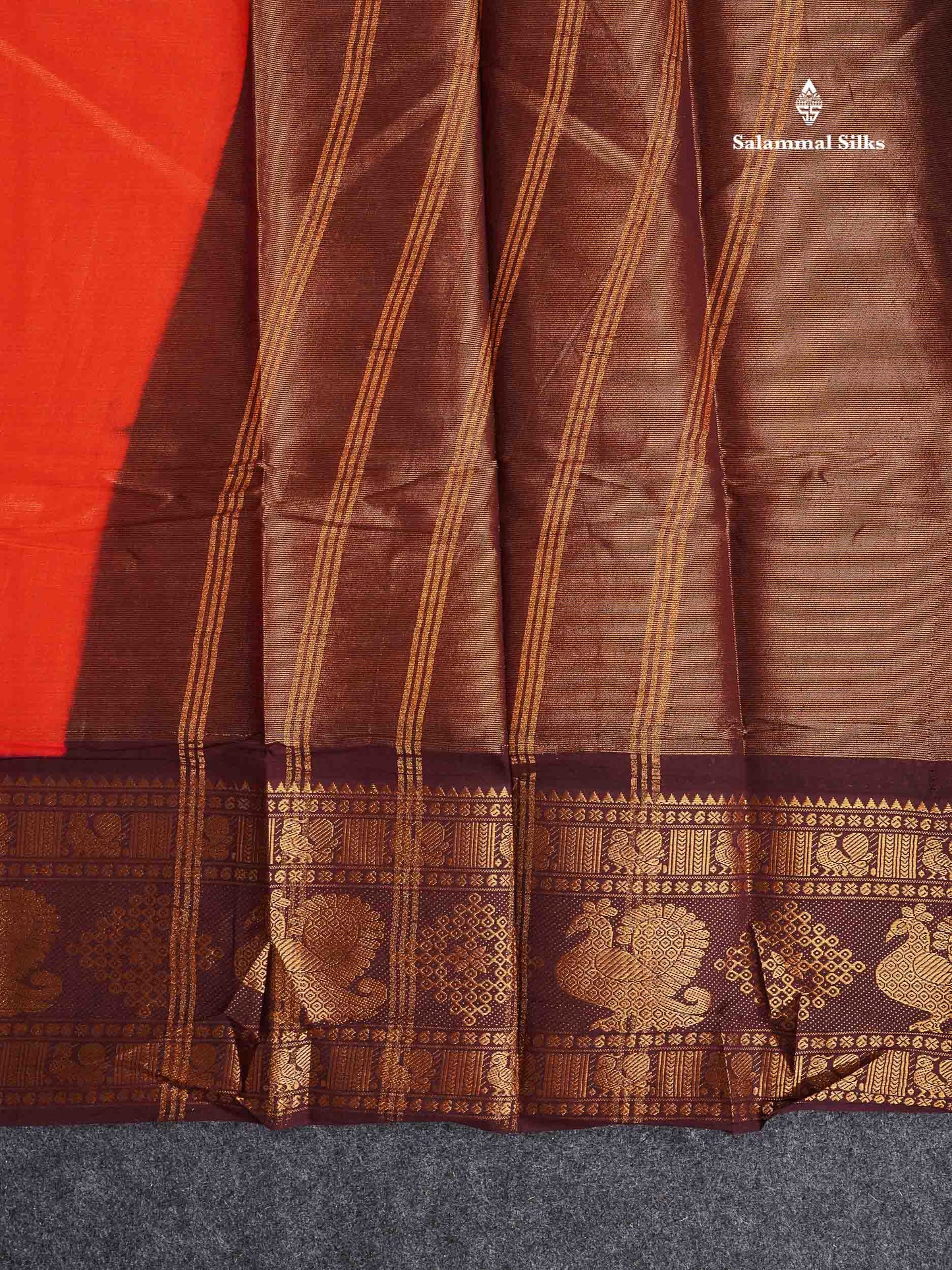 Sungudi Cotton Saree - Half White Colour Body Vaira Oosi Lines With Dark Purple Traditional Evening Morning Border
