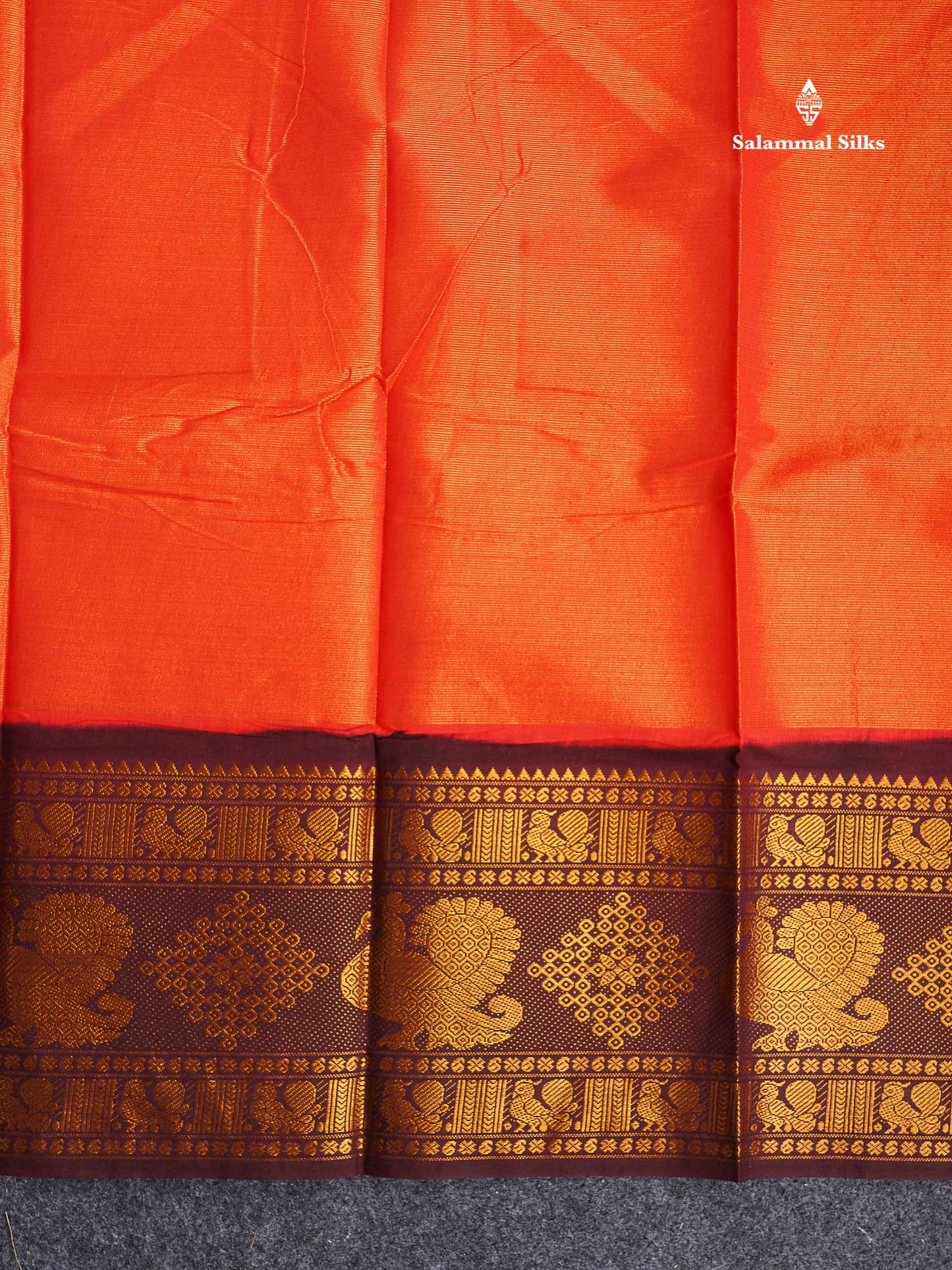 Sungudi Cotton Saree - Half White Colour Body Vaira Oosi Lines With Dark Purple Traditional Evening Morning Border