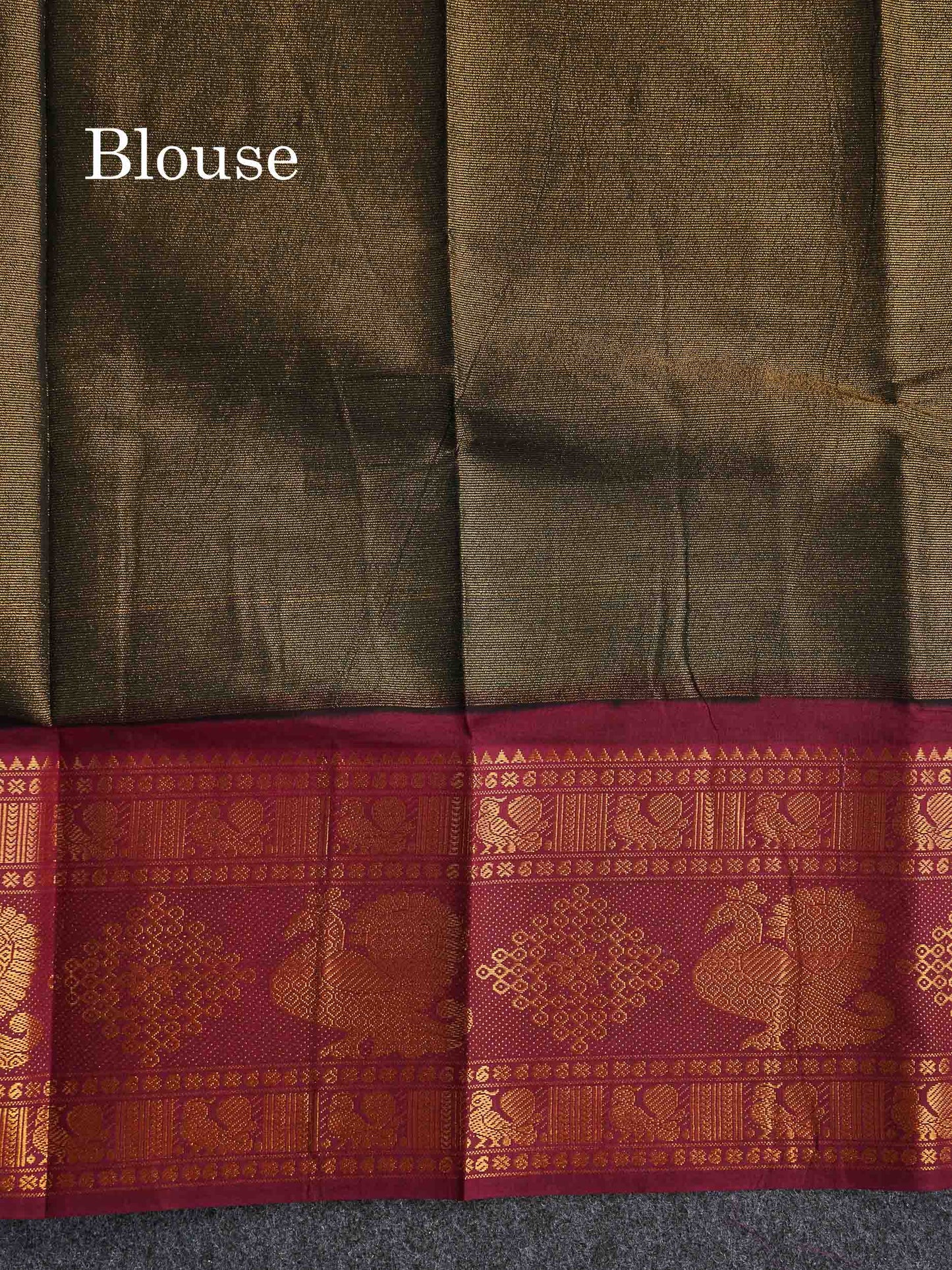Sungudi Cotton Saree - Half White Colour Body Vaira Oosi Lines With Dark Purple Traditional Evening Morning Border