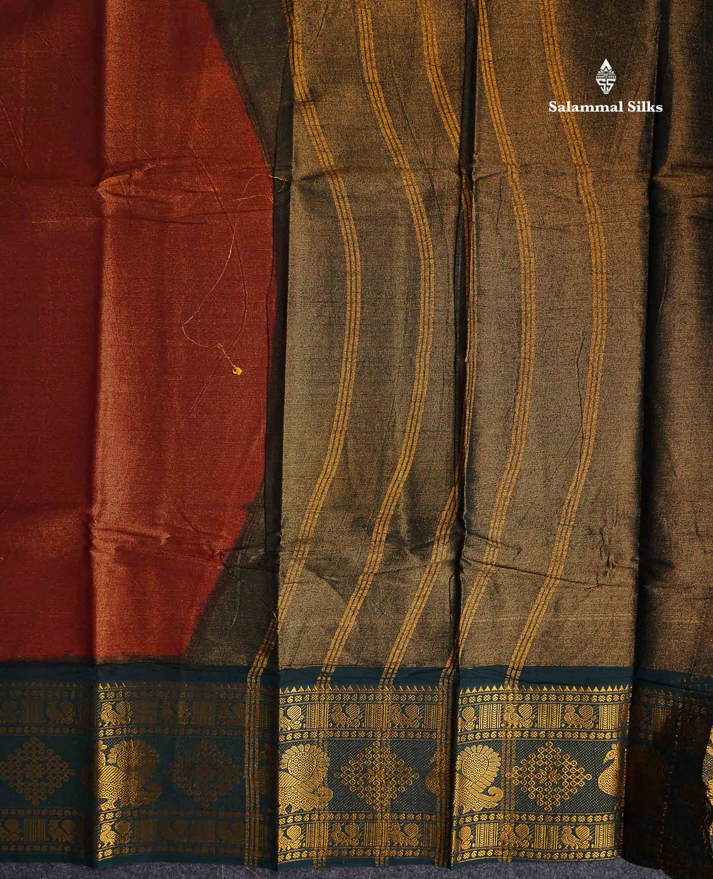 Sungudi Cotton Saree - Half White Colour Body Vaira Oosi Lines With Dark Purple Traditional Evening Morning Border