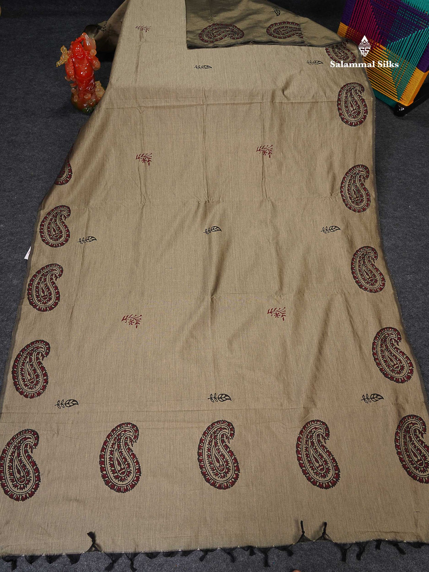 South Cotton Saree -  Elephant Grey Colour Body Printed Saree With Contrast Maroon Blouse