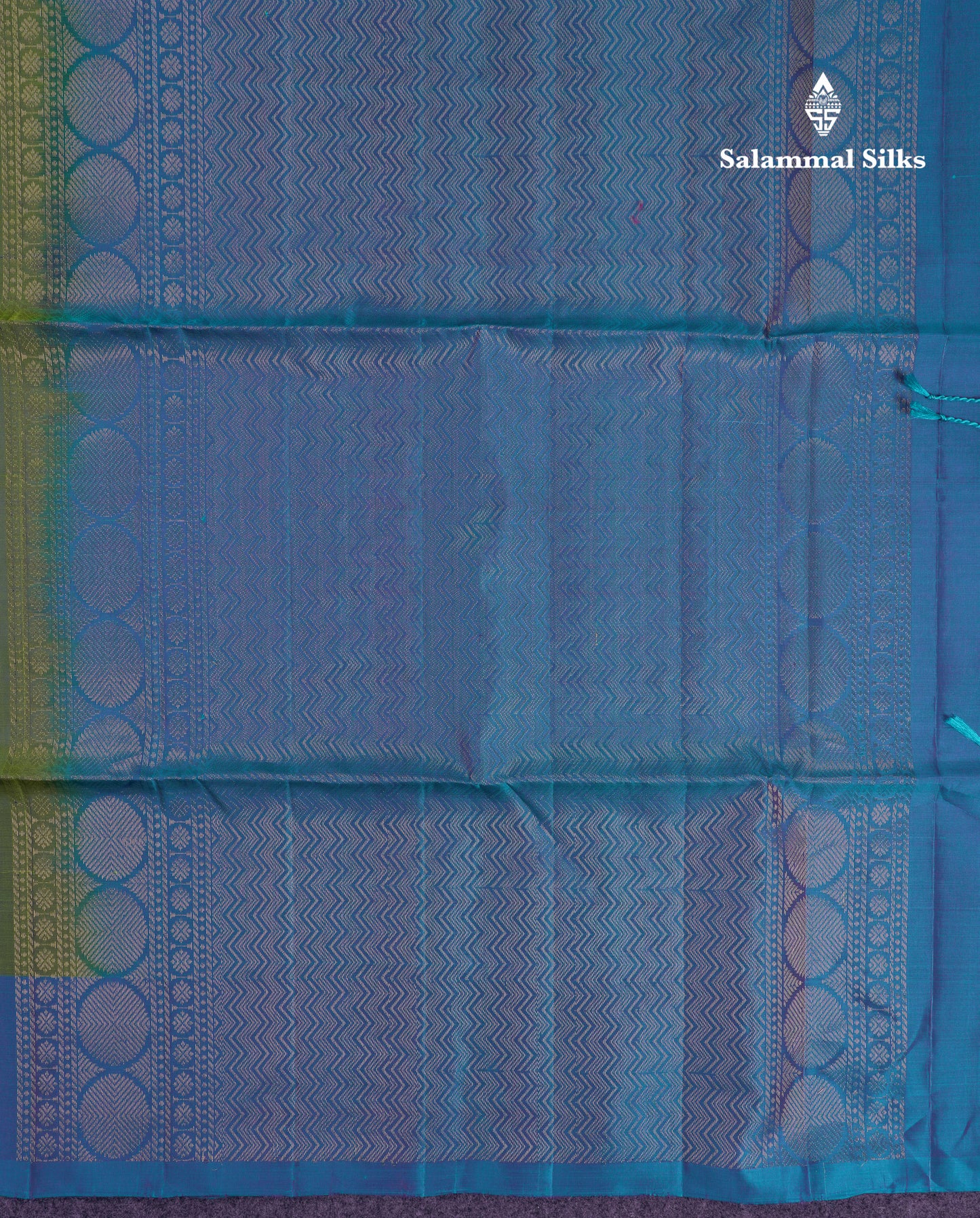 Beautiful Green PureMix Kanjivaram Soft Silk Saree With Contrast Dual Tone Peacock Blue Fancy Border