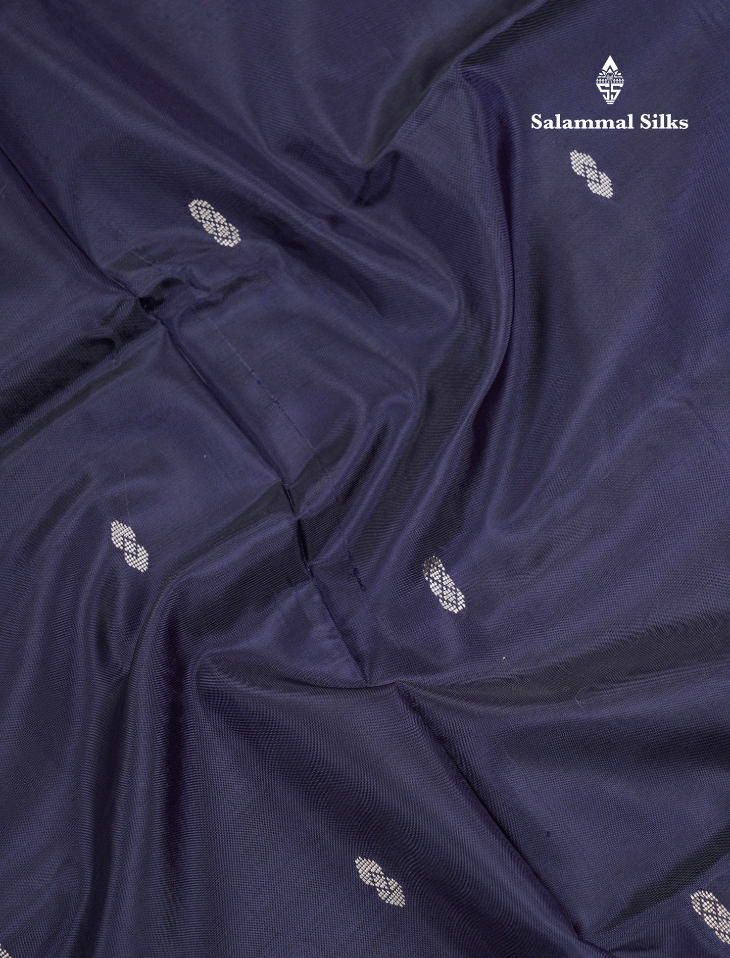 Dark Navy Blue Thread work Buttas Banana Pinth Saree (Vaazhainaar Pattu) With Contrast Piniish Orange Blouse