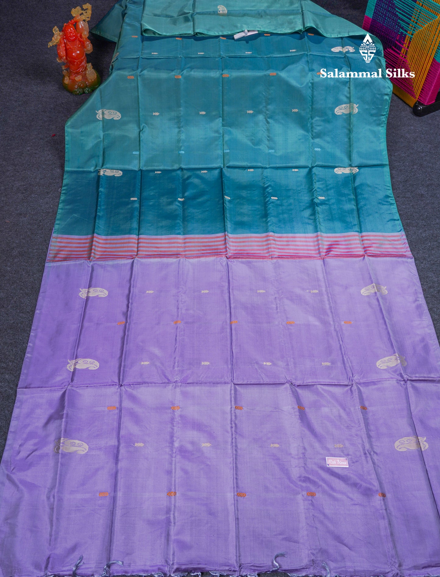 Ice Blue Thread work Buttas Banana Pinth Saree (Vaazhainaar Pattu) With Contrast Lavender Blouse