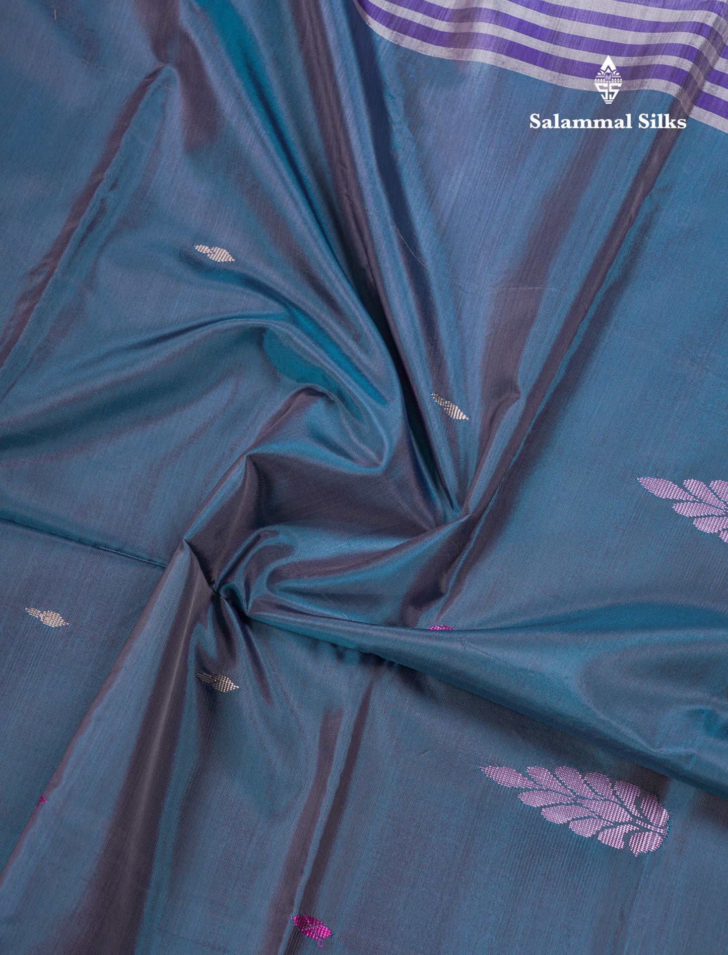 Dual Tone Blue Thread work Buttas Banana Pinth Saree (Vaazhainaar Pattu) With Contrast Blue Blouse