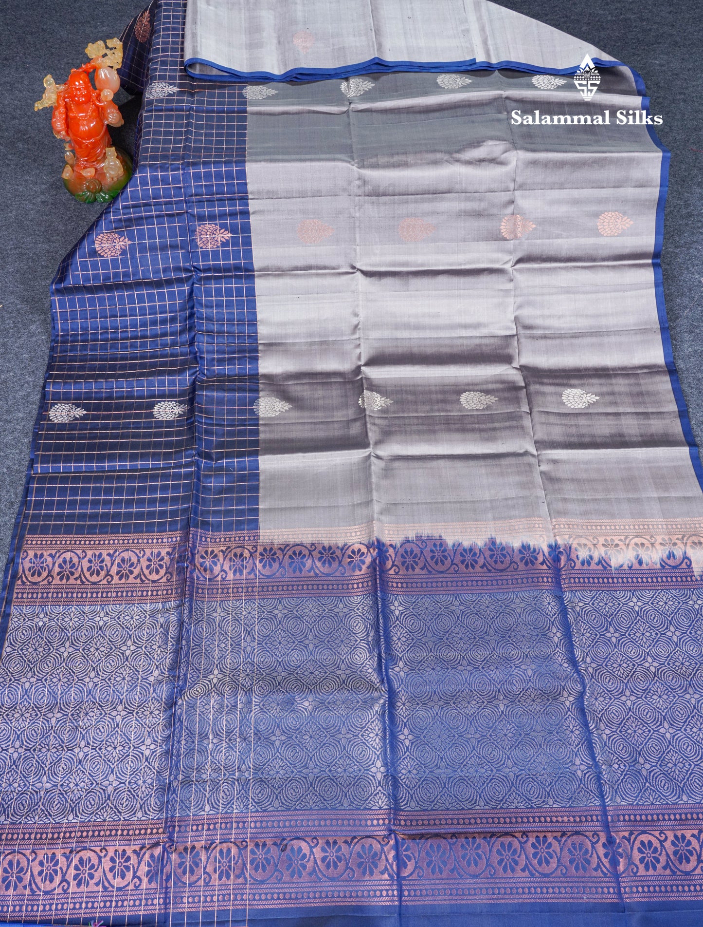 Beautiful Grey Pure Kanjivaram Soft Silk Saree With Navy Blue Zari Lines One Side Border