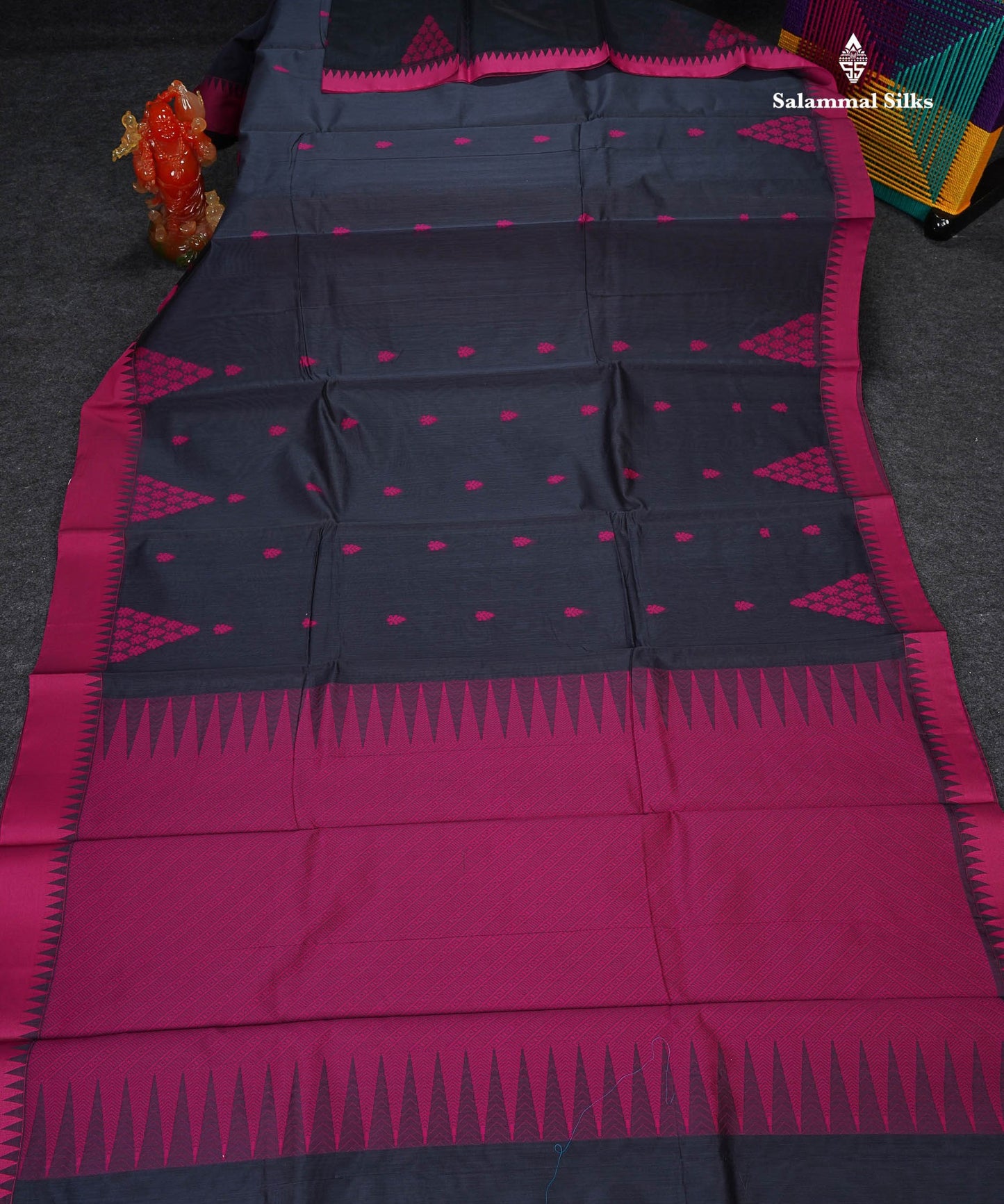 Kota Cotton Saree - Dark Grey Colour Body Thread Butta With Pink Traditional Border