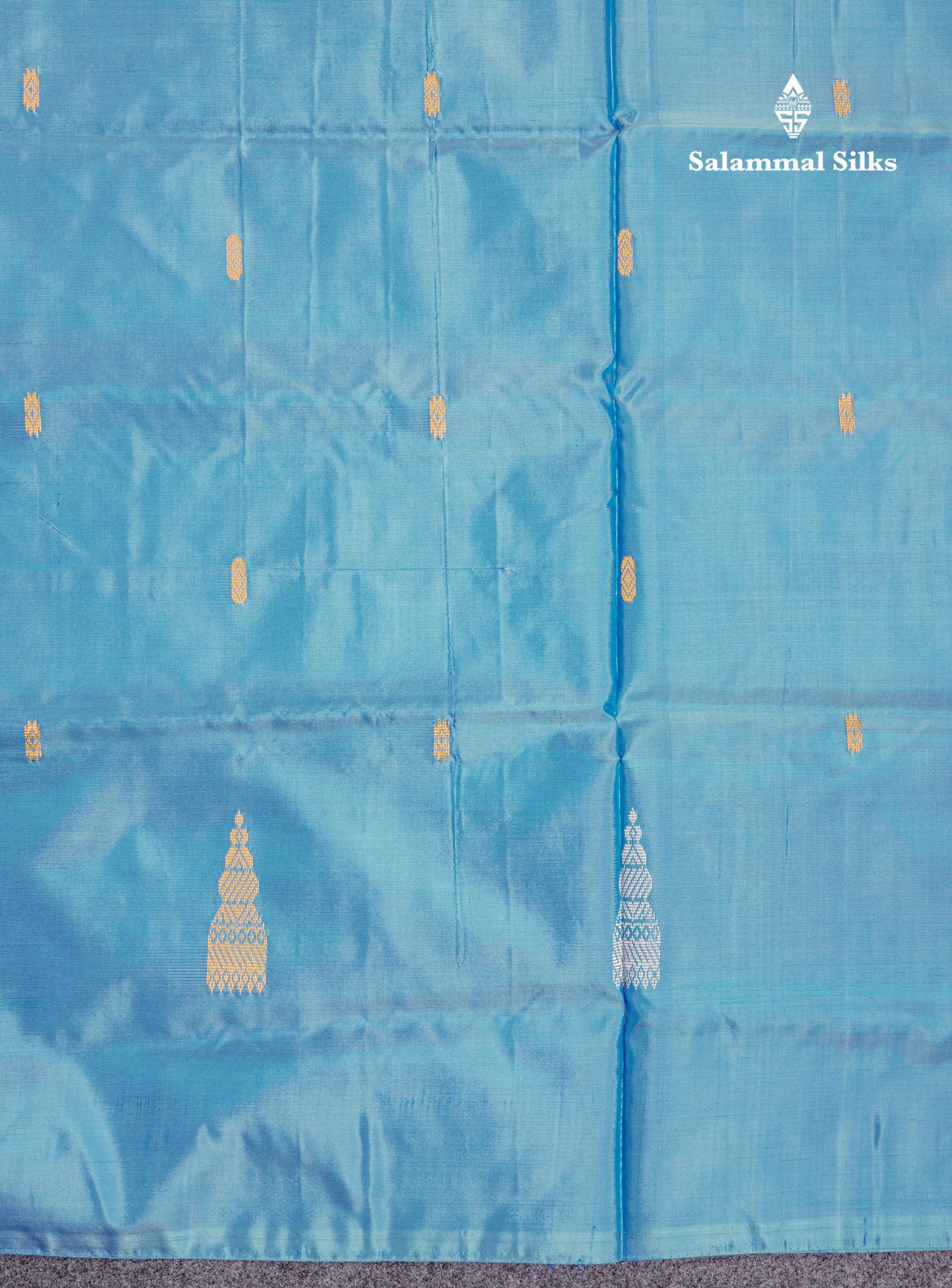 Light Ramar Blue Thread work Buttas Banana Pinth Saree (Vaazhainaar Pattu) With Contrast Baby Pink Blouse