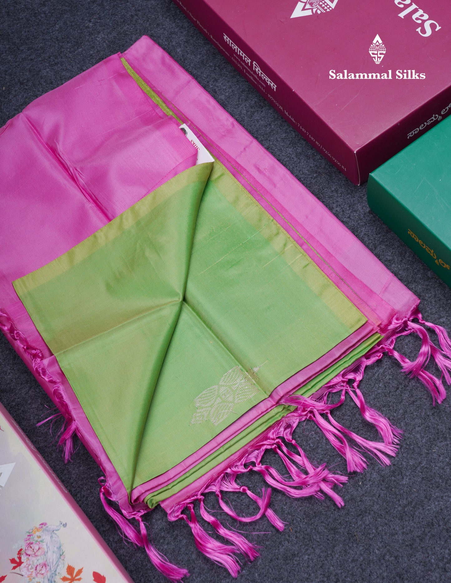 Parrot Green Thread work Buttas Banana Pinth Saree (Vaazhainaar Pattu) With Contrast Light Pink Blouse