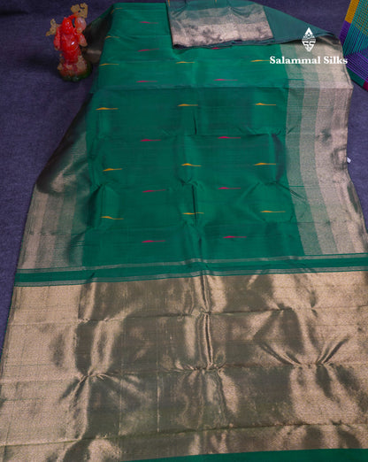 Beautiful Bottle Green Malli Moggu Pure Kanjivaram Silk Saree With Traditional 8Kol Temple Border