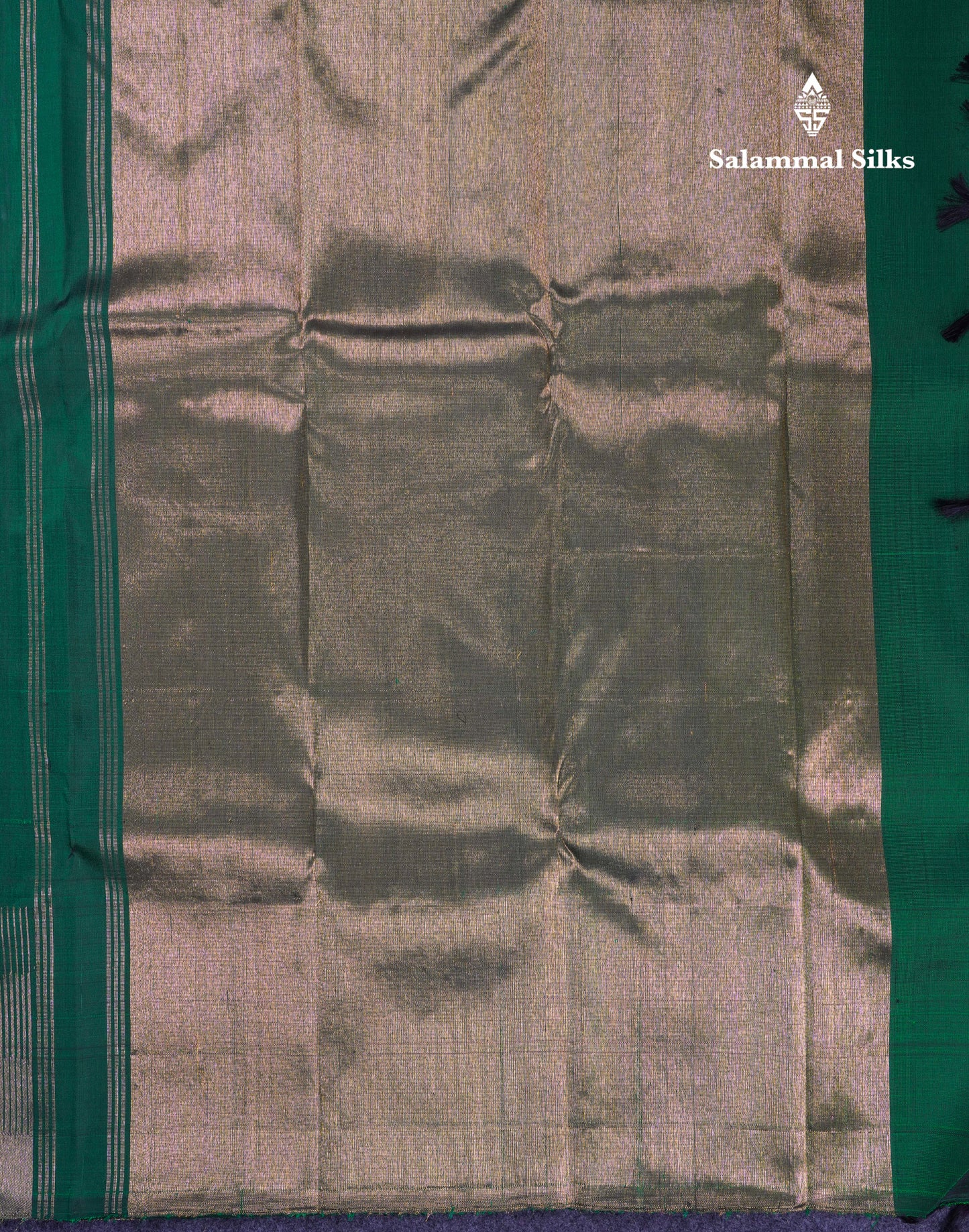 Beautiful Bottle Green Malli Moggu Pure Kanjivaram Silk Saree With Traditional 8Kol Temple Border