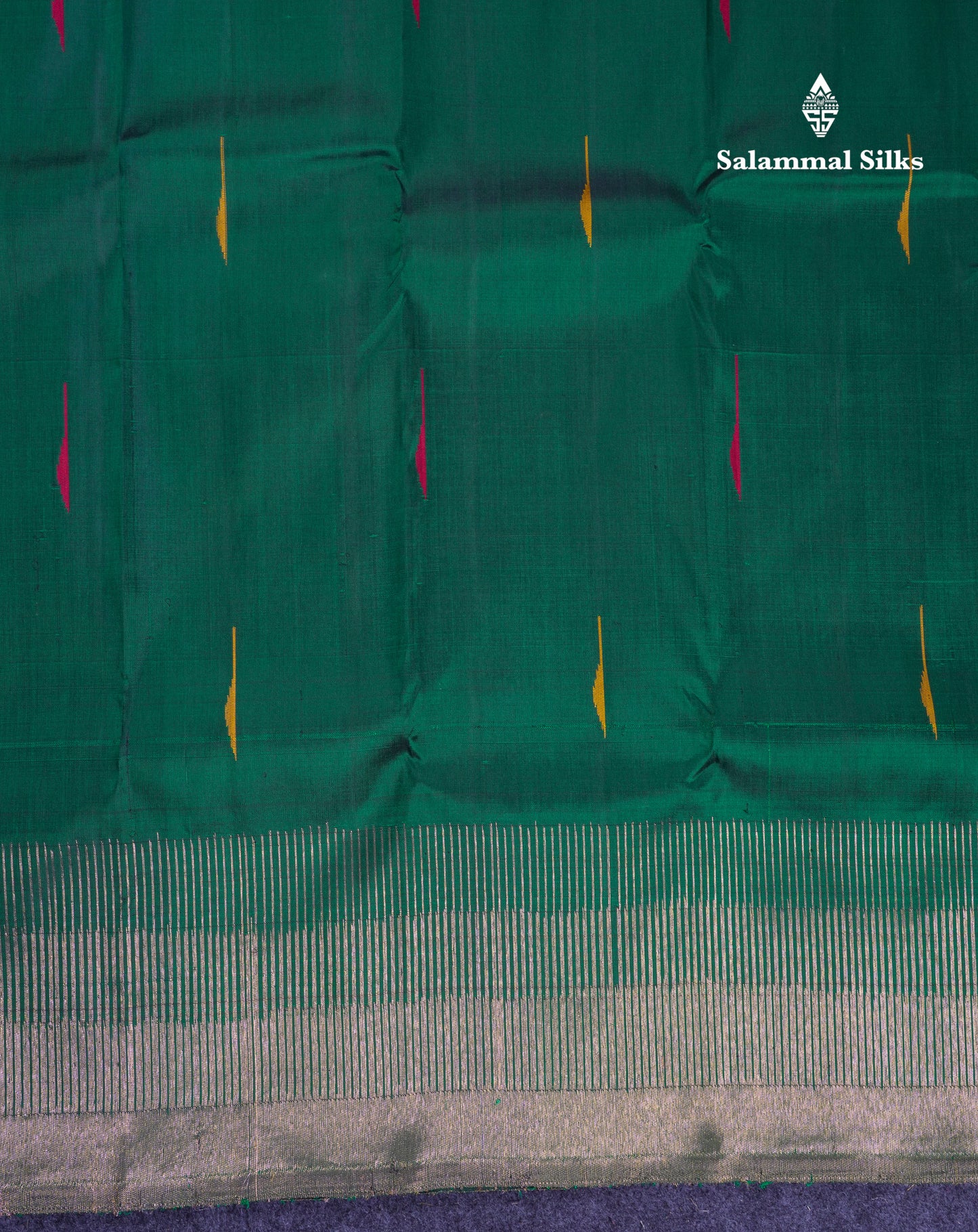 Beautiful Bottle Green Malli Moggu Pure Kanjivaram Silk Saree With Traditional 8Kol Temple Border