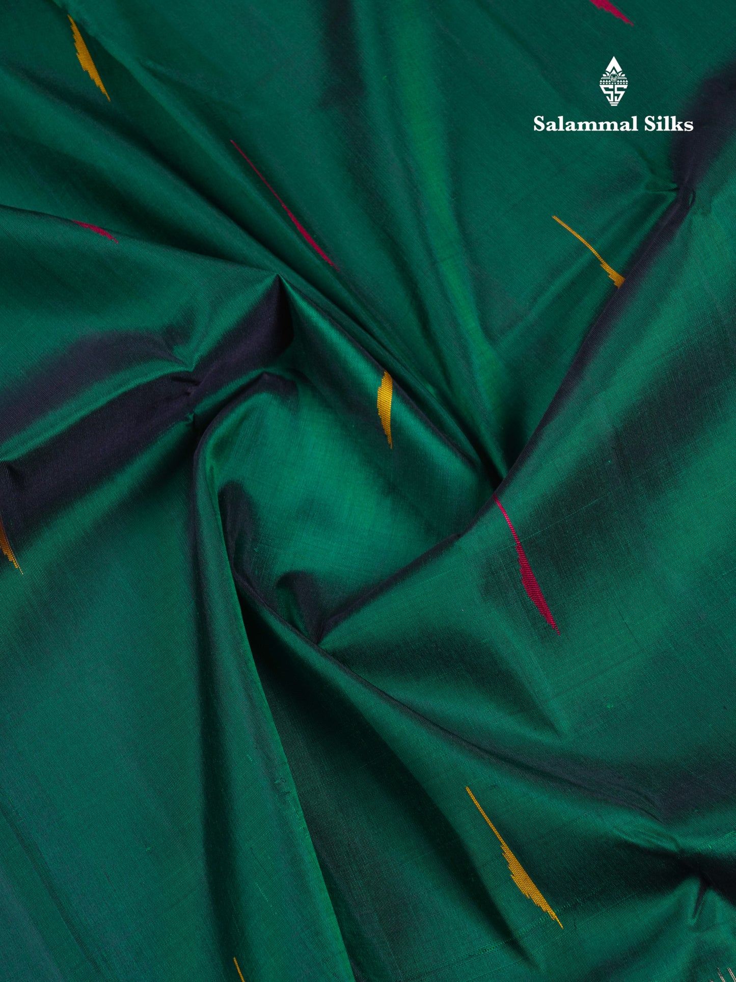 Beautiful Bottle Green Malli Moggu Pure Kanjivaram Silk Saree With Traditional 8Kol Temple Border