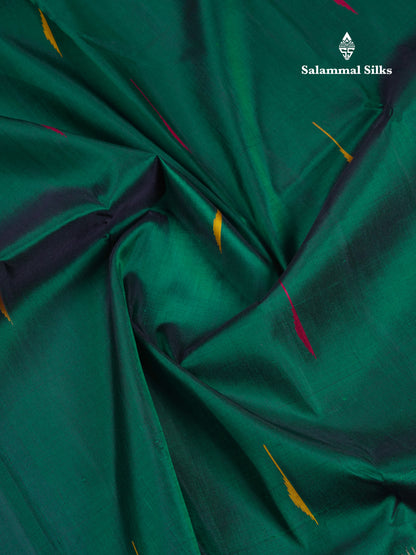 Beautiful Bottle Green Malli Moggu Pure Kanjivaram Silk Saree With Traditional 8Kol Temple Border