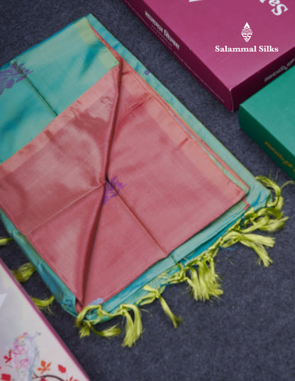 Dual Tone Blue Thread work Buttas Banana Pinth Saree (Vaazhainaar Pattu) With Contrast Pink Blouse