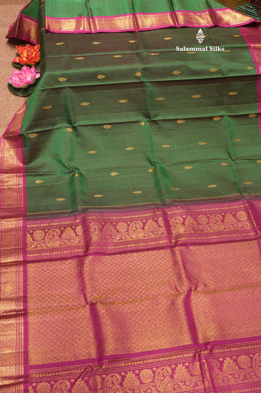 Green Colour Pure Kanjivaram Silk Saree With Contrast Magenta Pink Border