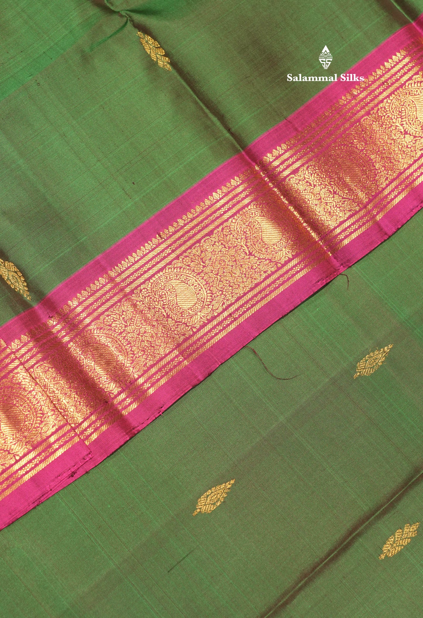 Green Colour Pure Kanjivaram Silk Saree With Contrast Magenta Pink Border
