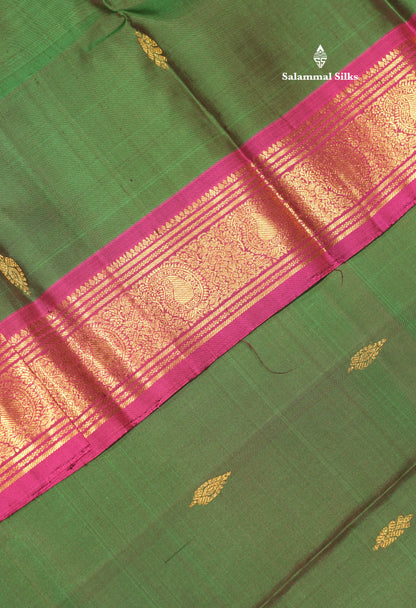 Green Colour Pure Kanjivaram Silk Saree With Contrast Magenta Pink Border