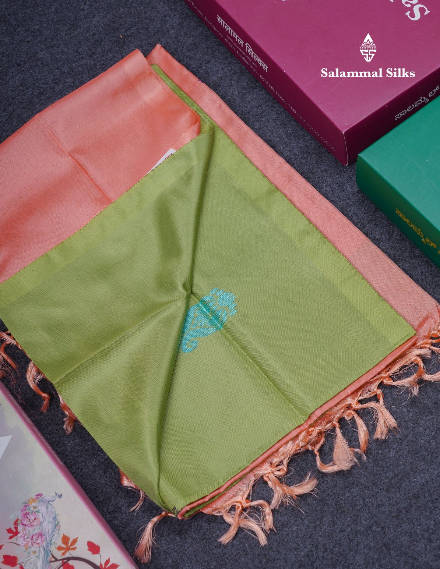 Parrot Green Thread work Buttas Banana Pinth Saree (Vaazhainaar Pattu) With Contrast Peach Blouse