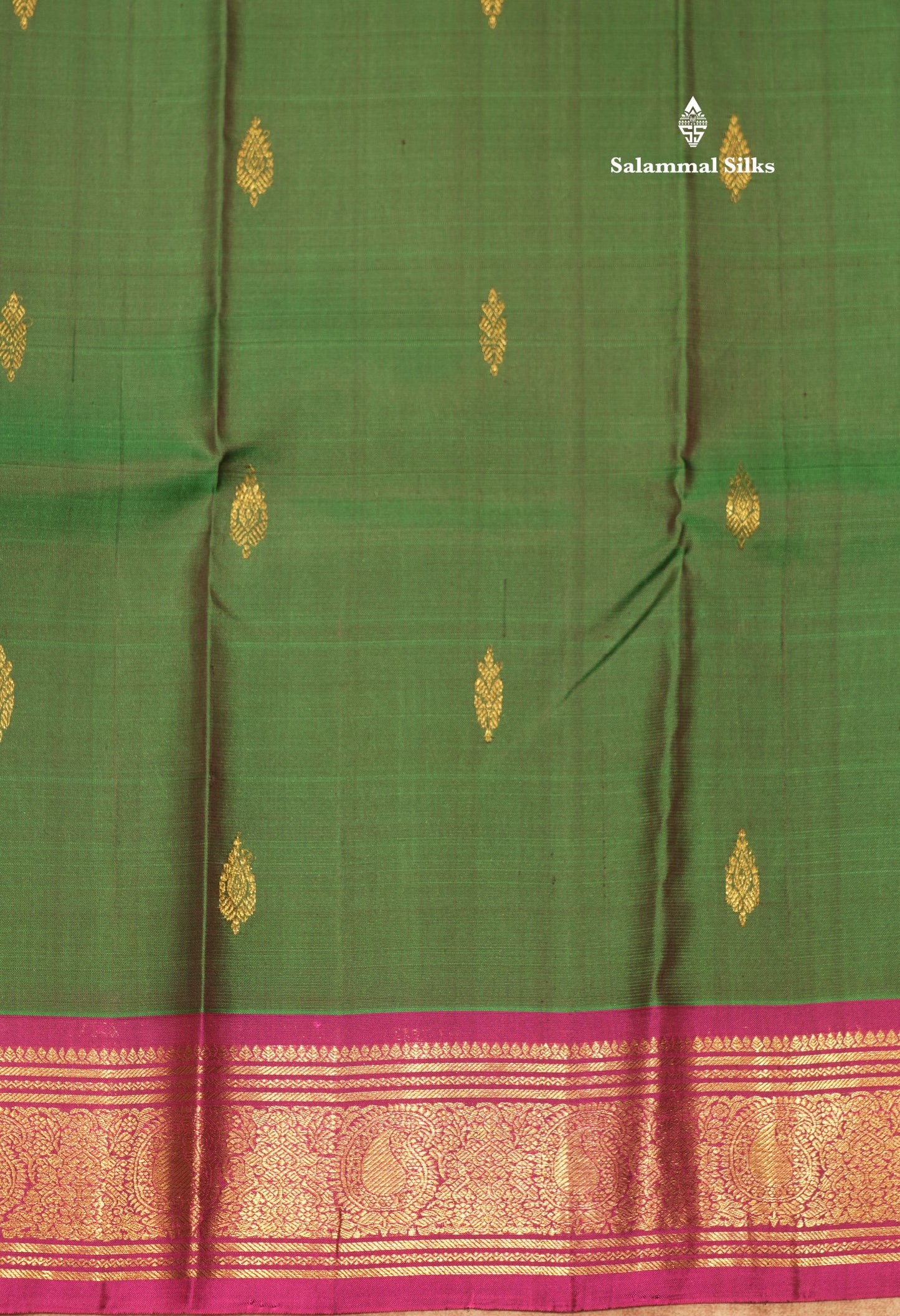 Green Colour Pure Kanjivaram Silk Saree With Contrast Magenta Pink Border