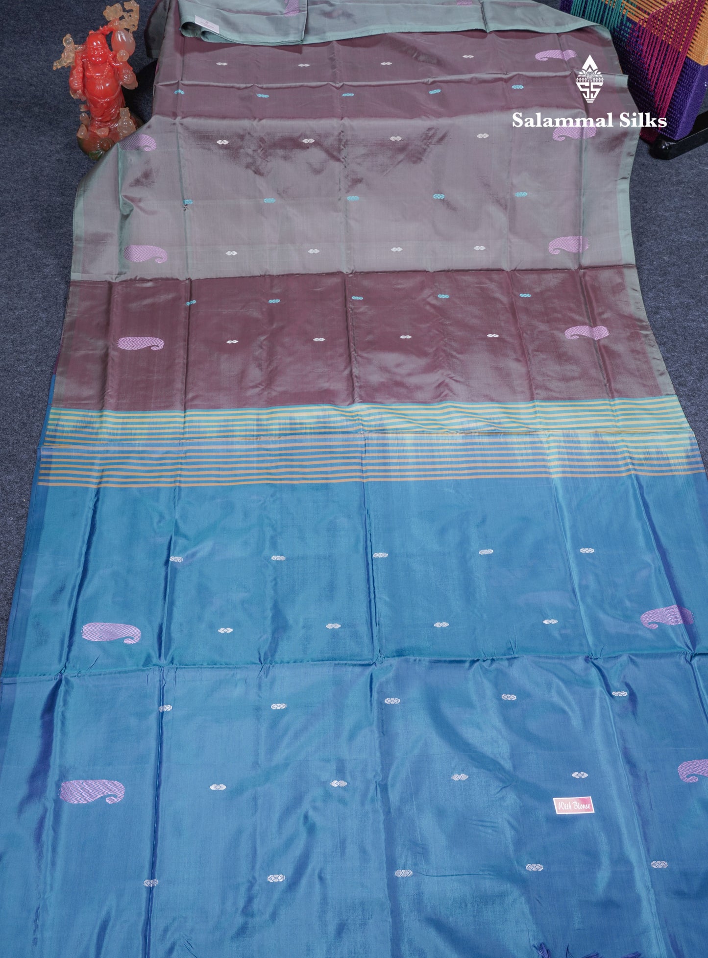 Dual Tone Green Thread work Buttas Banana Pinth Saree (Vaazhainaar Pattu) With Contrast Peacock Blue Blouse