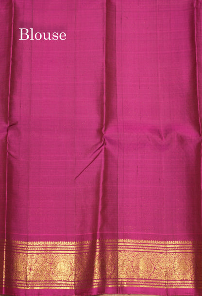 Green Colour Pure Kanjivaram Silk Saree With Contrast Magenta Pink Border