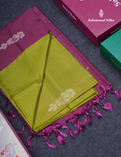 Parrot Green Thread work Buttas Banana Pinth Saree (Vaazhainaar Pattu) With Contrast Magenat Blouse