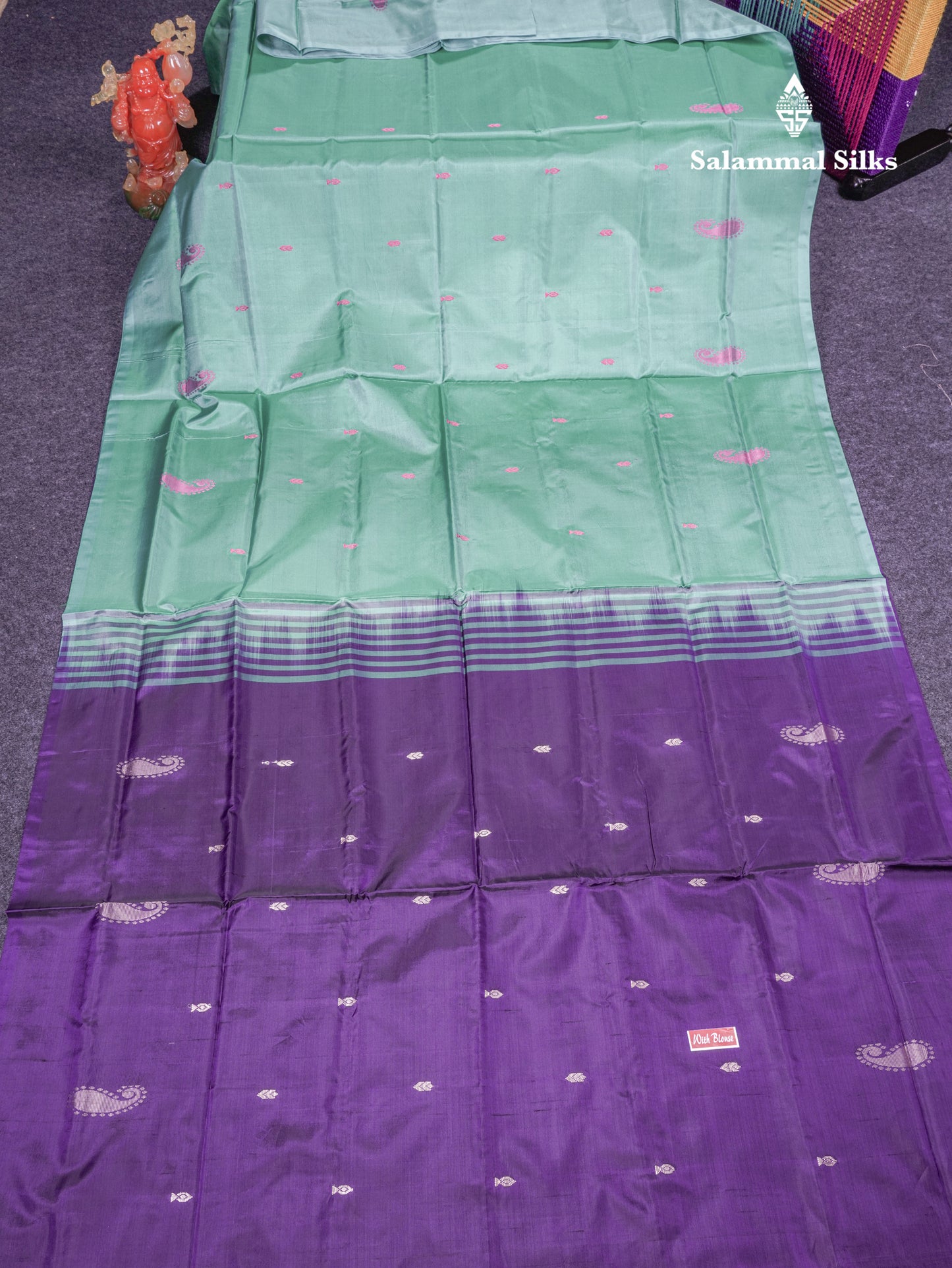 Sapphire Green Thread work Buttas Banana Pinth Saree (Vaazhainaar Pattu) With Contrast Violet Blouse