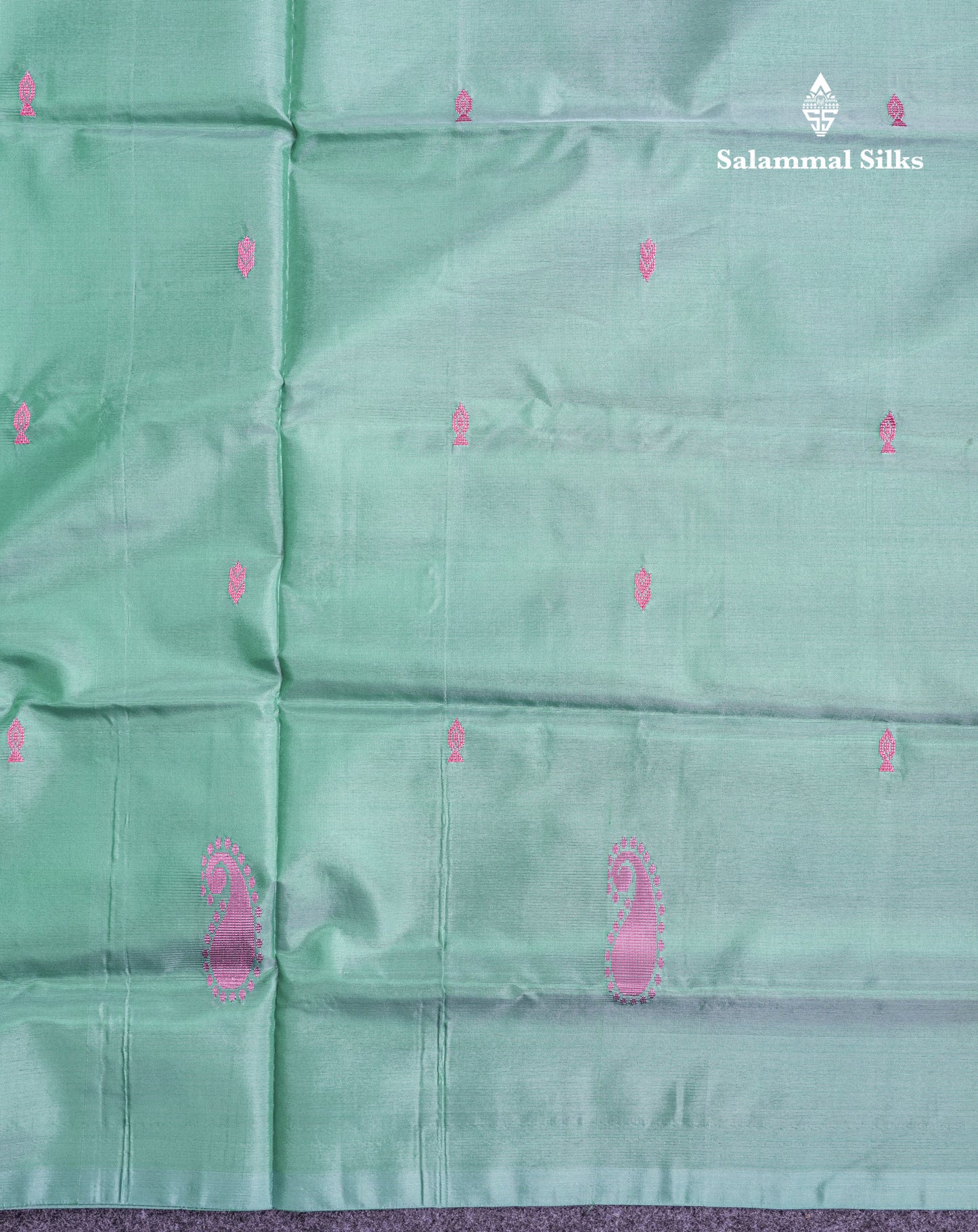 Sapphire Green Thread work Buttas Banana Pinth Saree (Vaazhainaar Pattu) With Contrast Violet Blouse