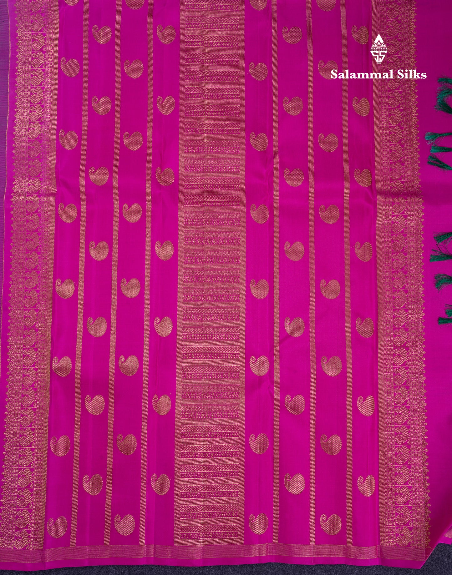Beautiful Bottle Green Pure Kanjivaram Silk Saree With Contrast Magenta Pink Blouse