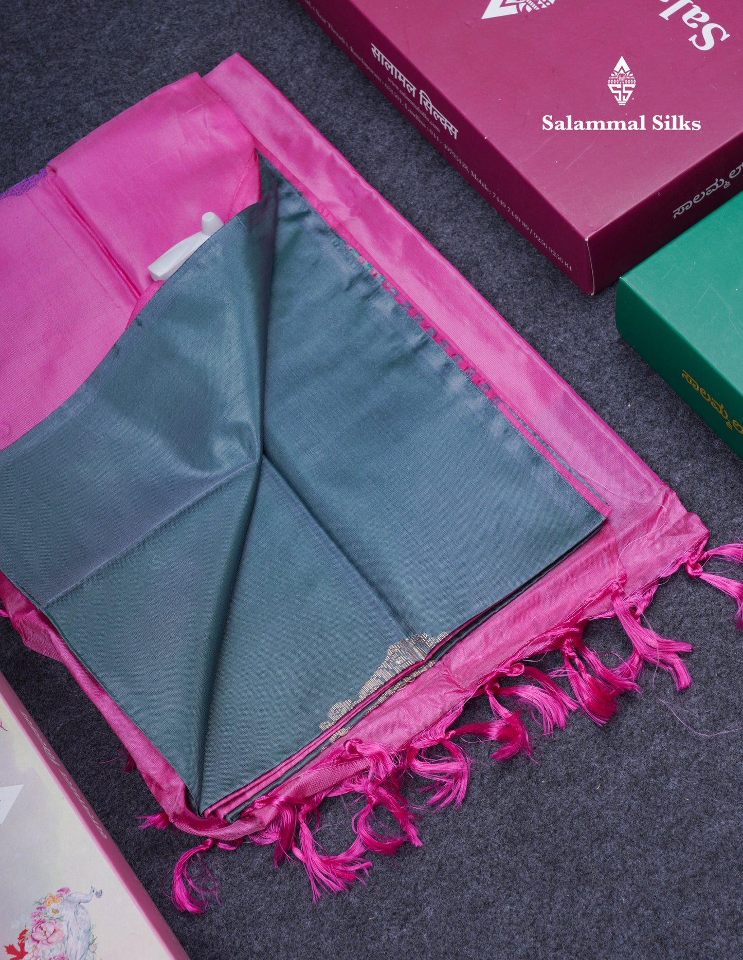 Grey Thread work Buttas Banana Pinth Saree (Vaazhainaar Pattu) With Contrast Magenta Pink Blouse