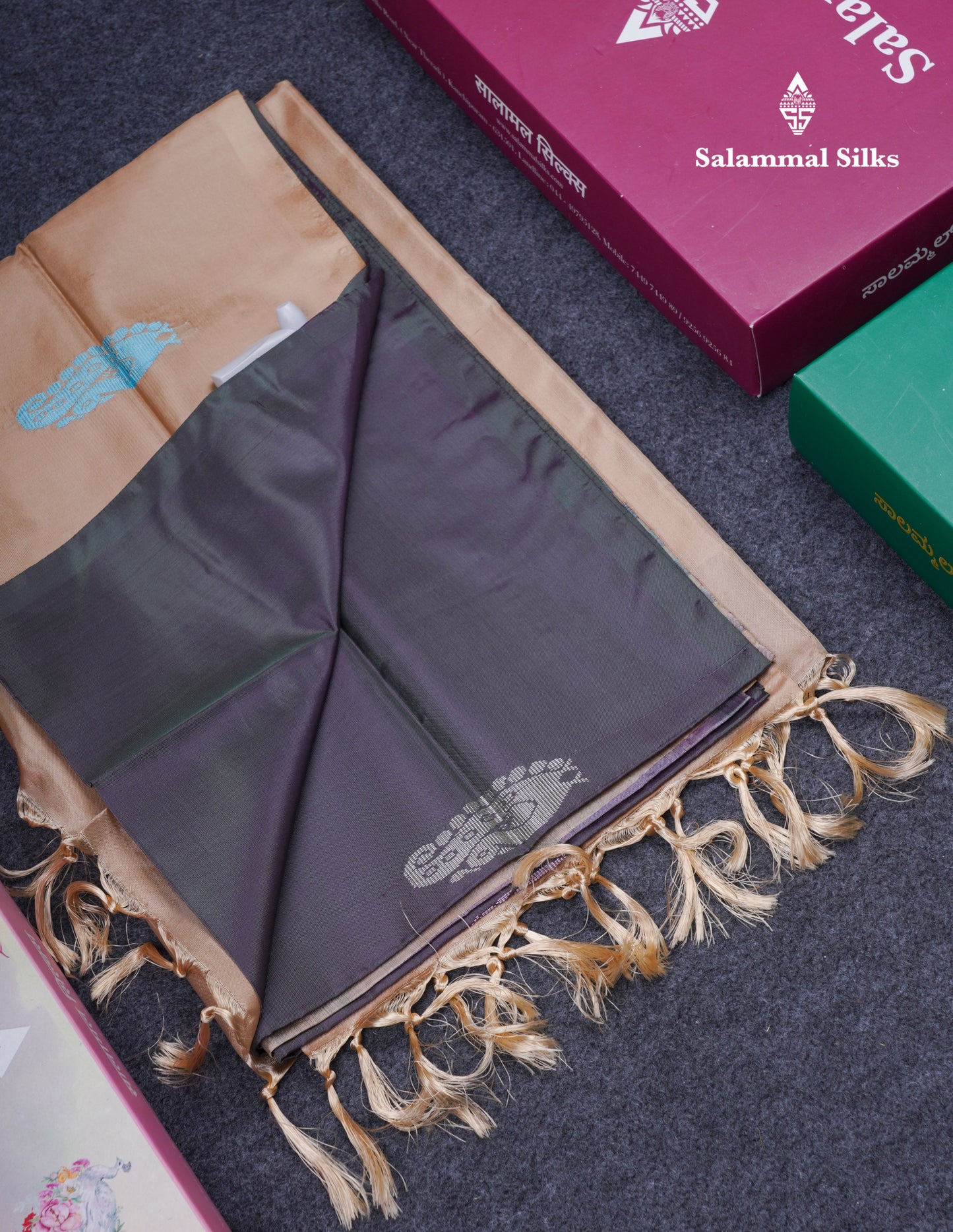 Dual Tone Violet Thread work Buttas Banana Pinth Saree (Vaazhainaar Pattu) With Contrast Beige Blouse