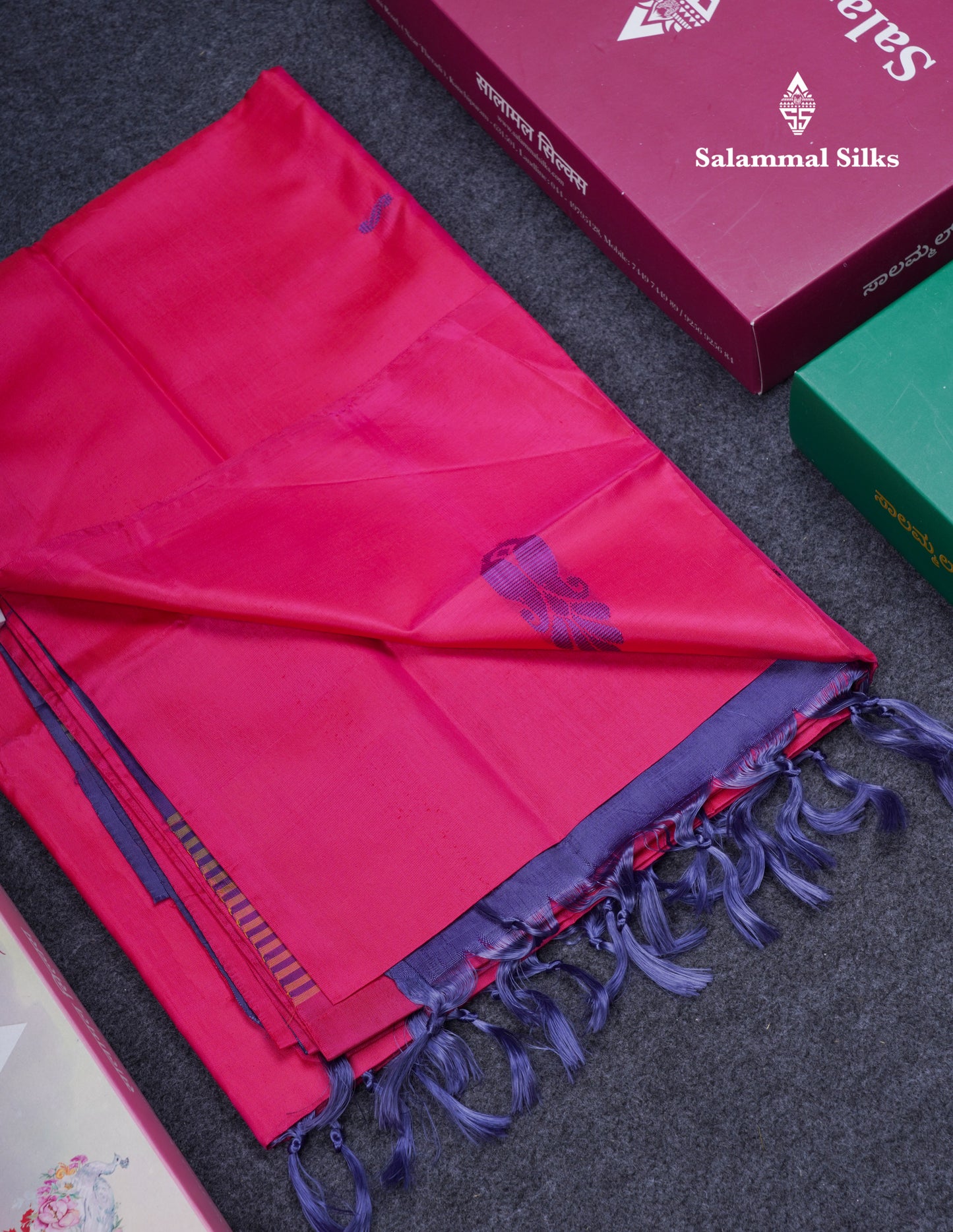 Dual Tone Pink Thread work Buttas Banana Pinth Saree (Vaazhainaar Pattu) With Contrast Navy Blue Blouse