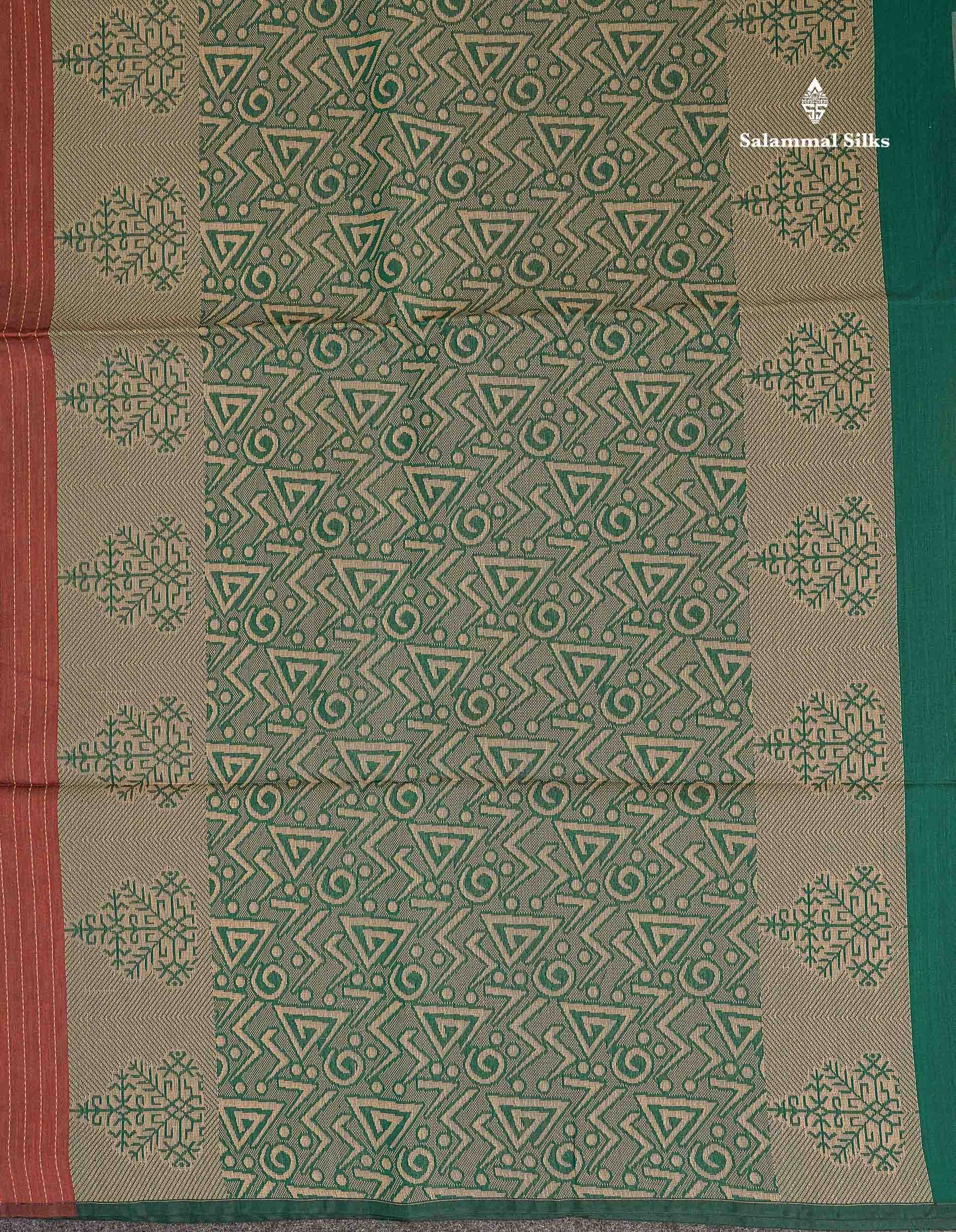 Kota Cotton Saree - Light Grey Colour Body Thread Butta With Contrast Maroon Blouse