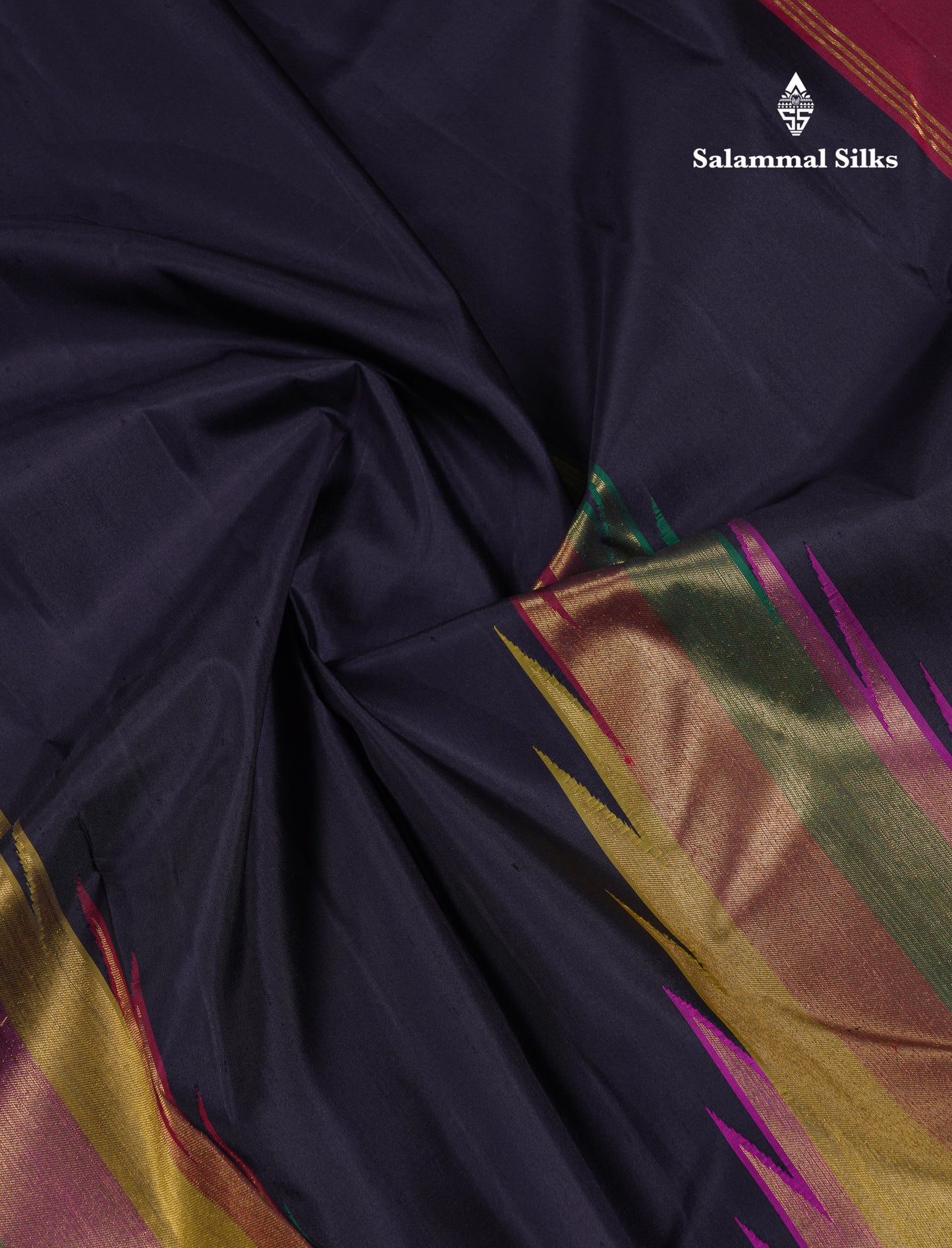 Beautiful 8Kol Black Pure Kanjivaram Silk Saree With Traditional Temple Border