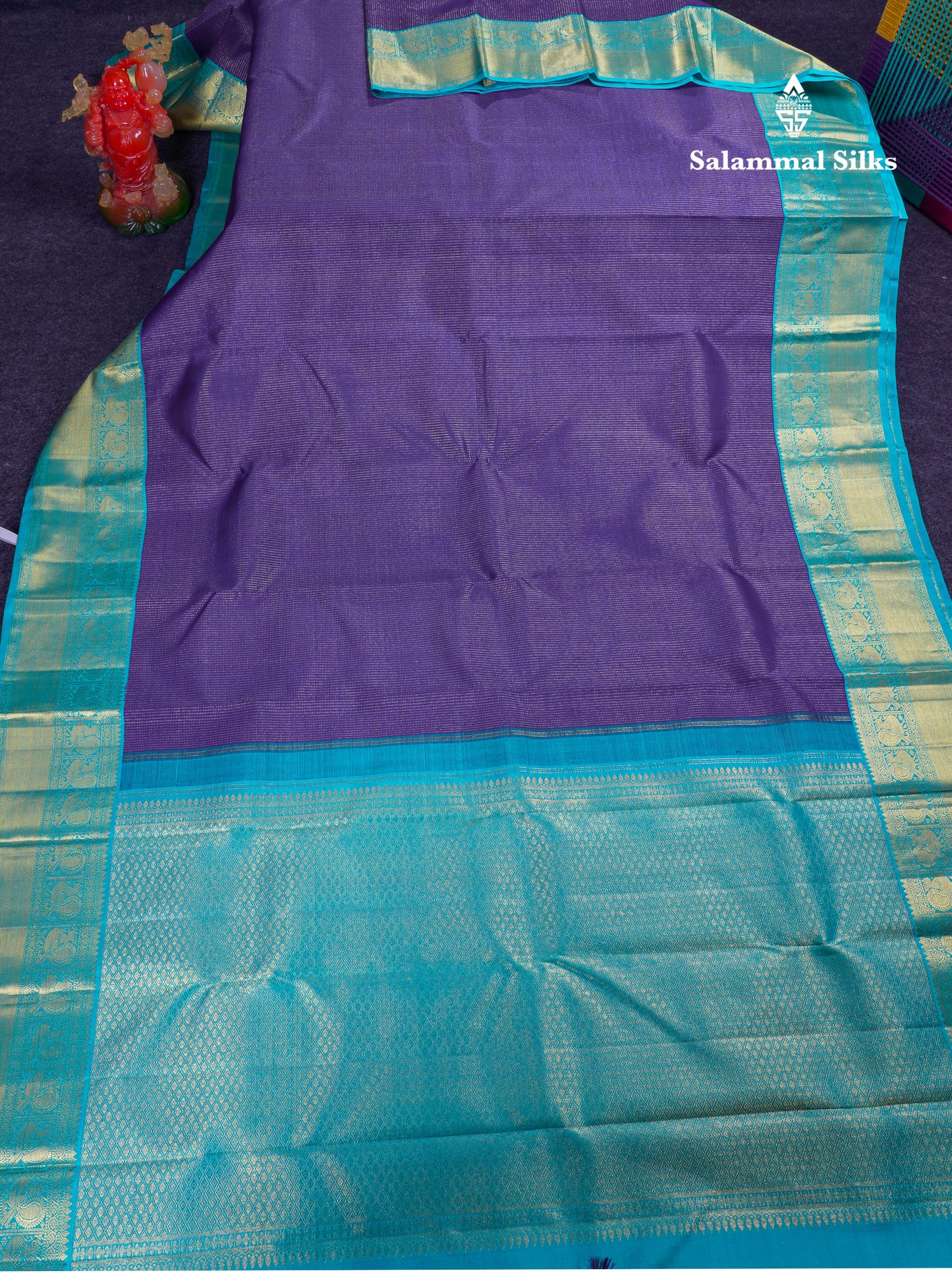 Korvai Beautiful Navy Blue Pure Kanjivaram Silk Saree With Contrast Sapphire Blue Traditional Border