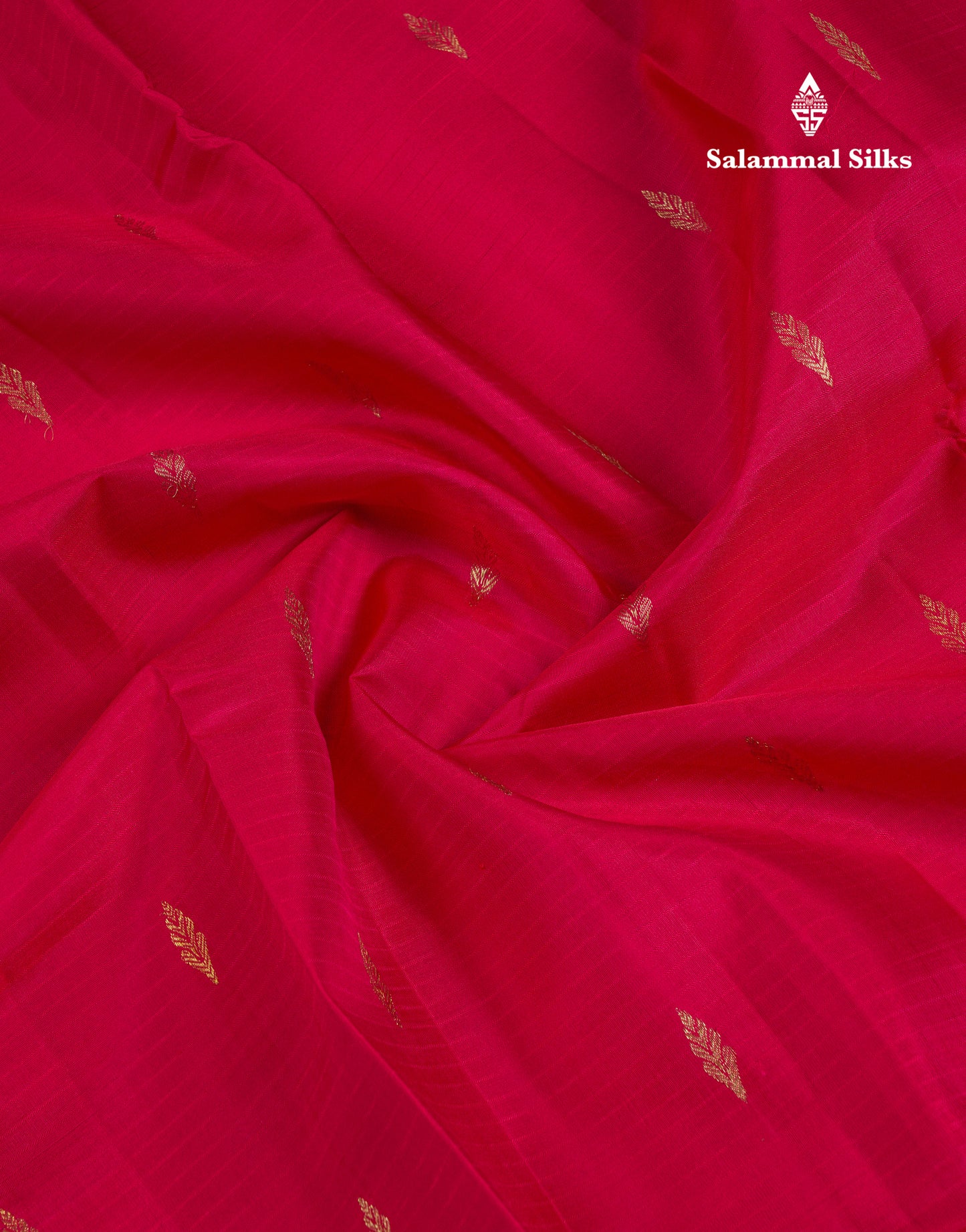 Beautiful Magenta Pure Kanjivaram Silk Saree With Traditional Border